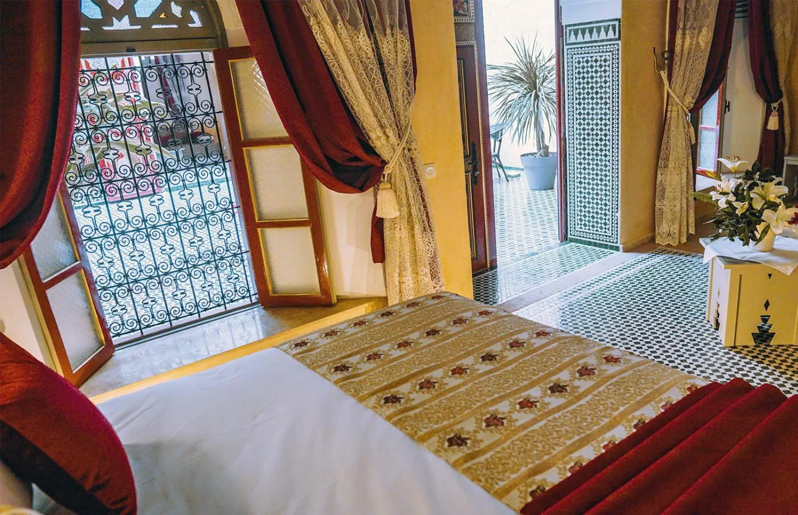 Patio, Bed in Riad Zidania
