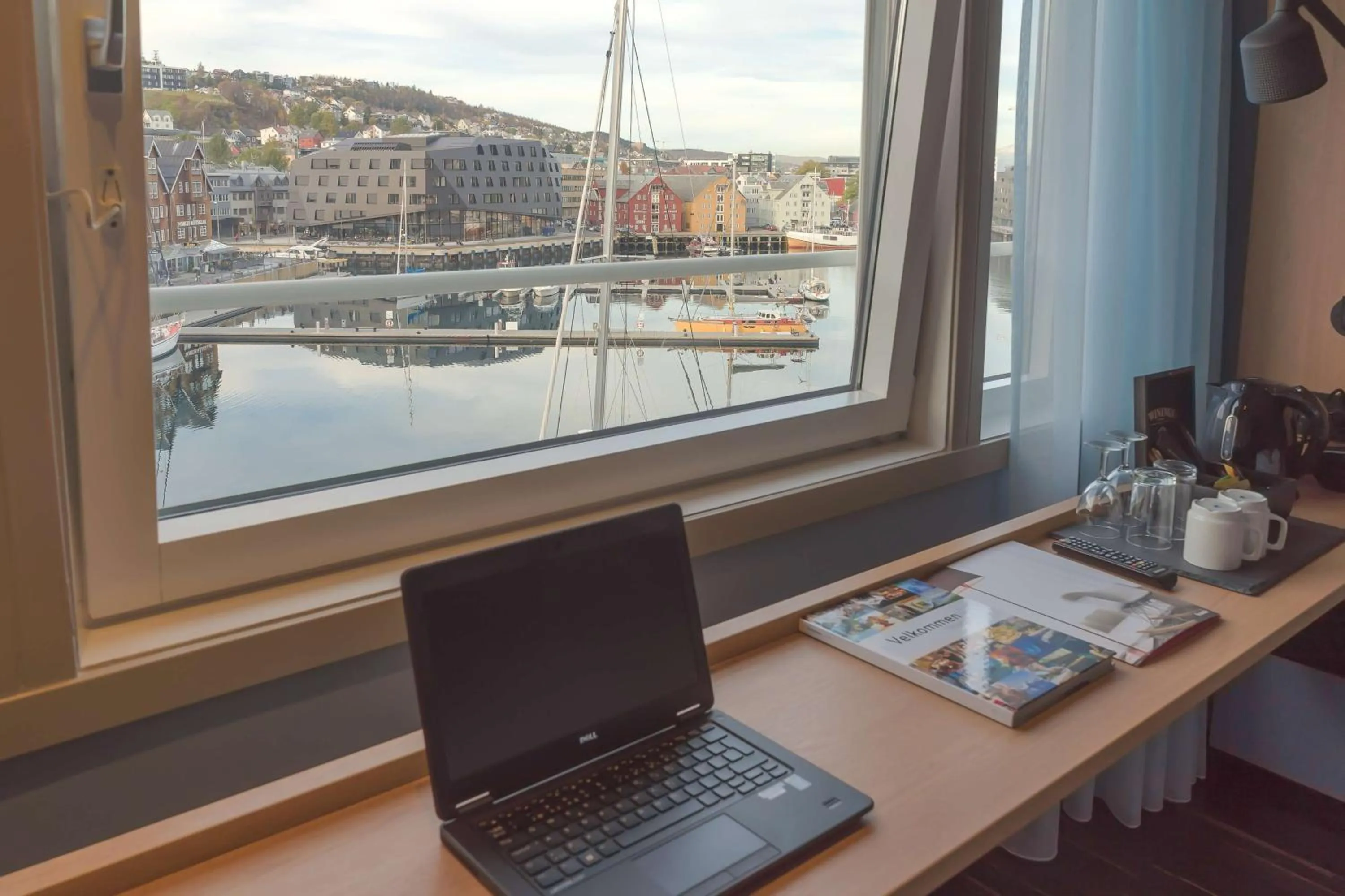 Bedroom in Scandic Ishavshotel