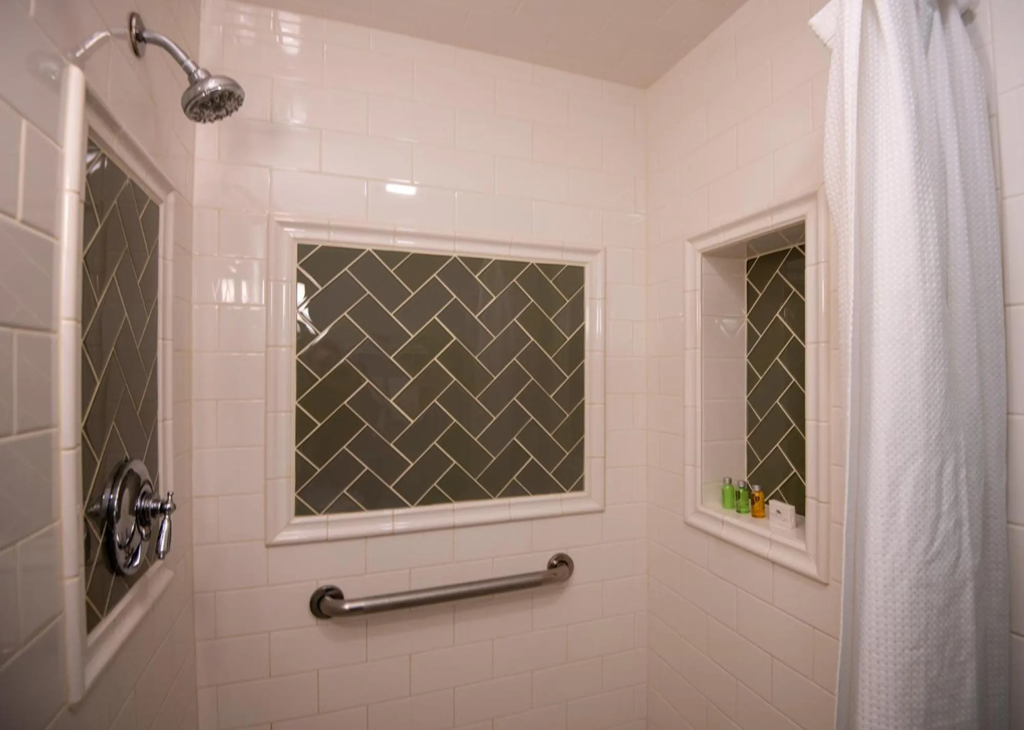 Shower in The Primrose