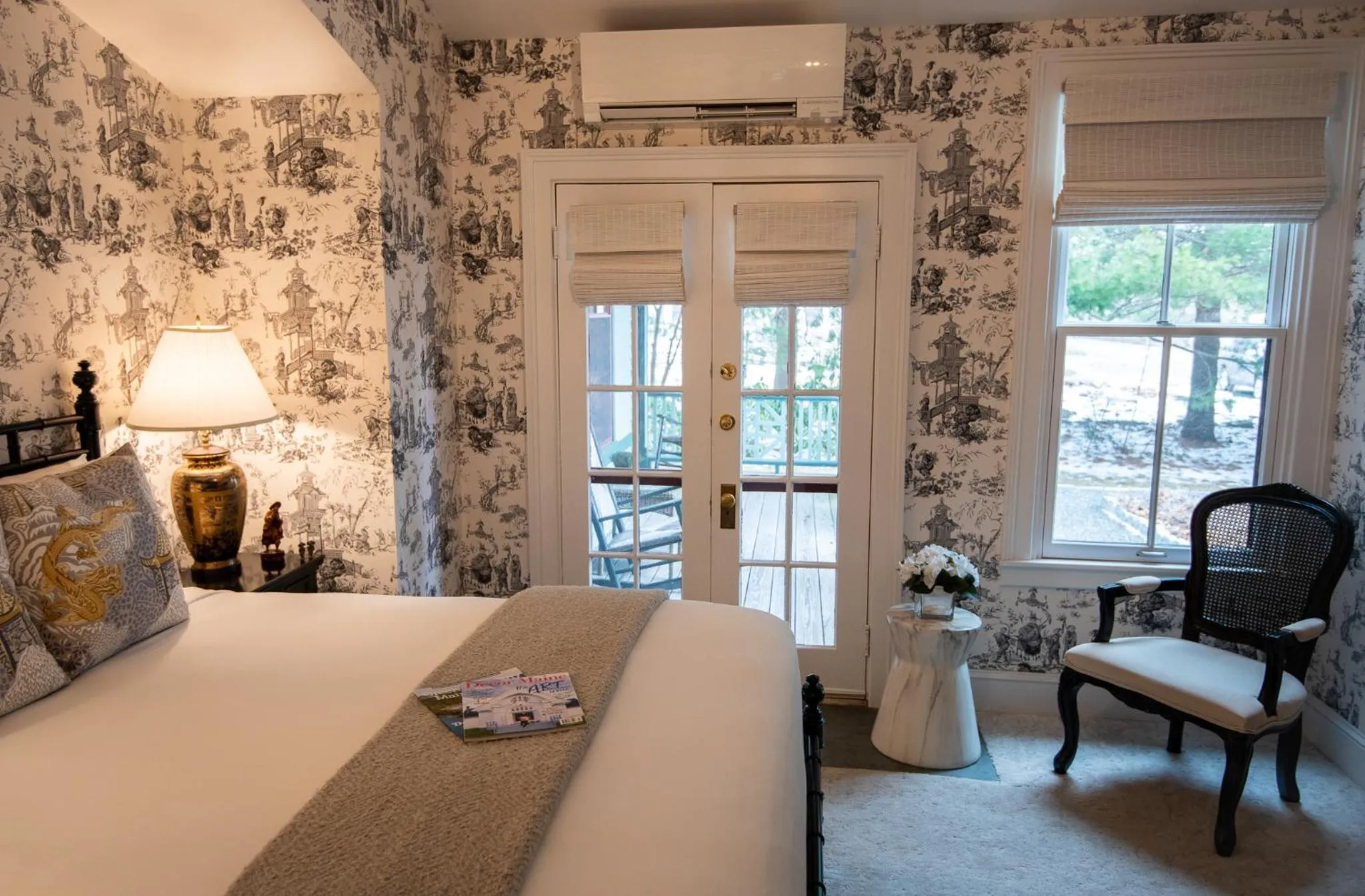 Photo of the whole room, Bed in The Primrose