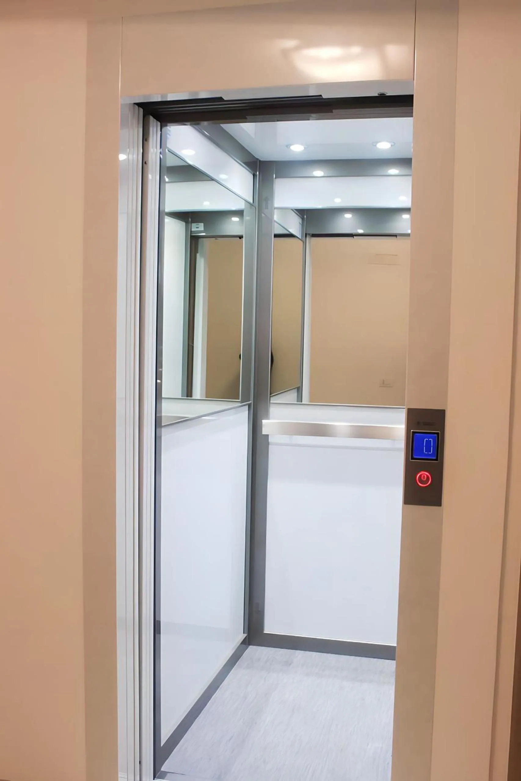 elevator in B&B Amare POLIGNANO