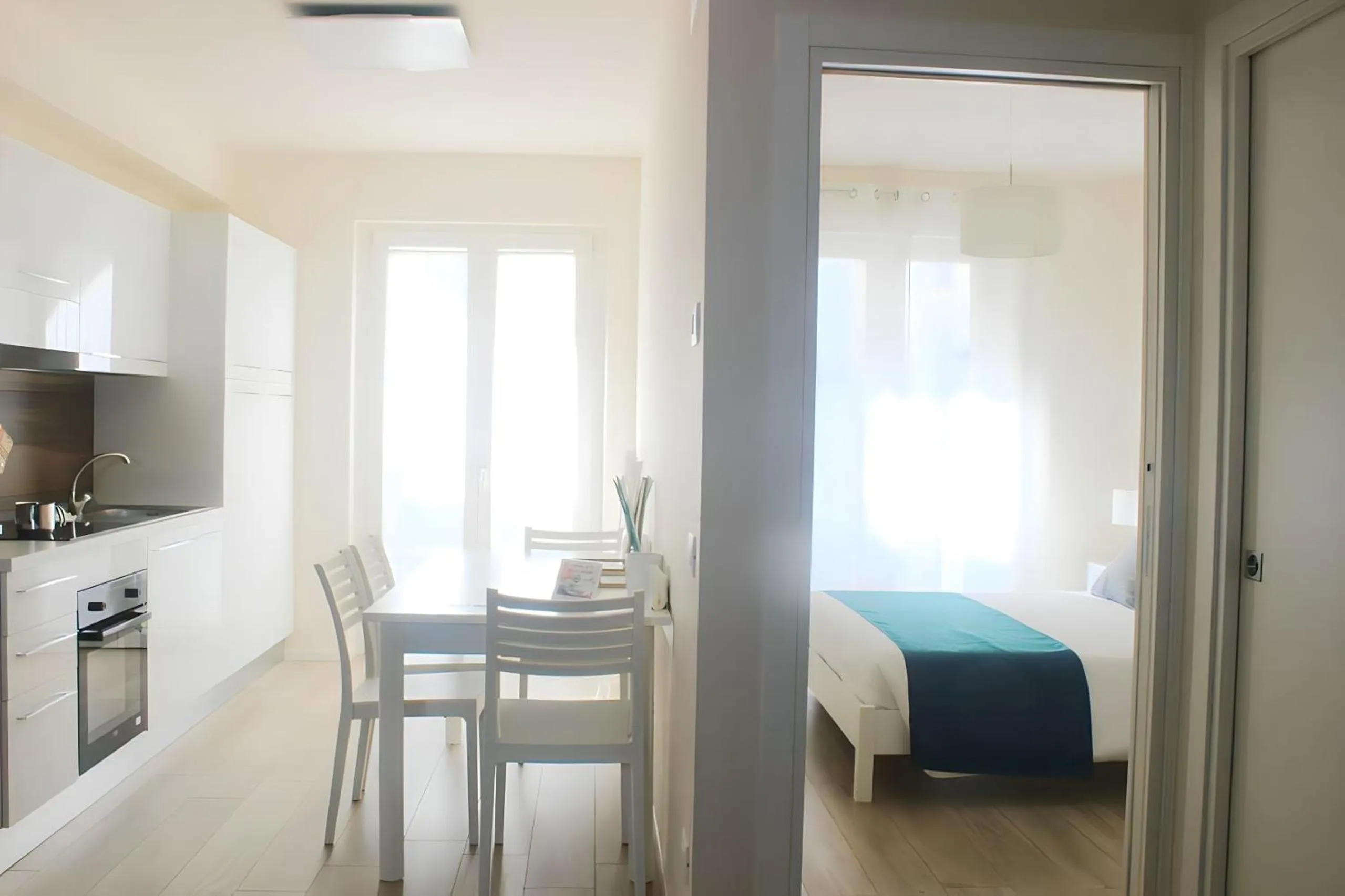 Living room, Bed in B&B Amare POLIGNANO