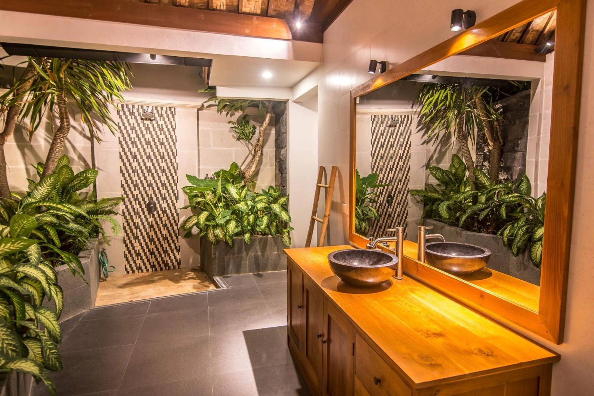 Toilet in Bali Santi Bungalows