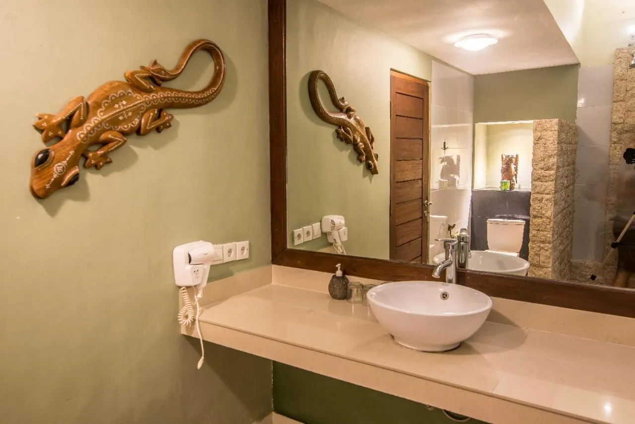 Toilet in Bali Santi Bungalows