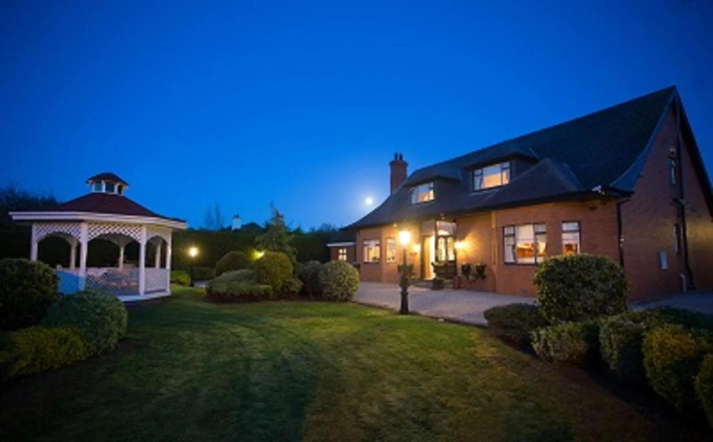 Property building in San Juan B&B