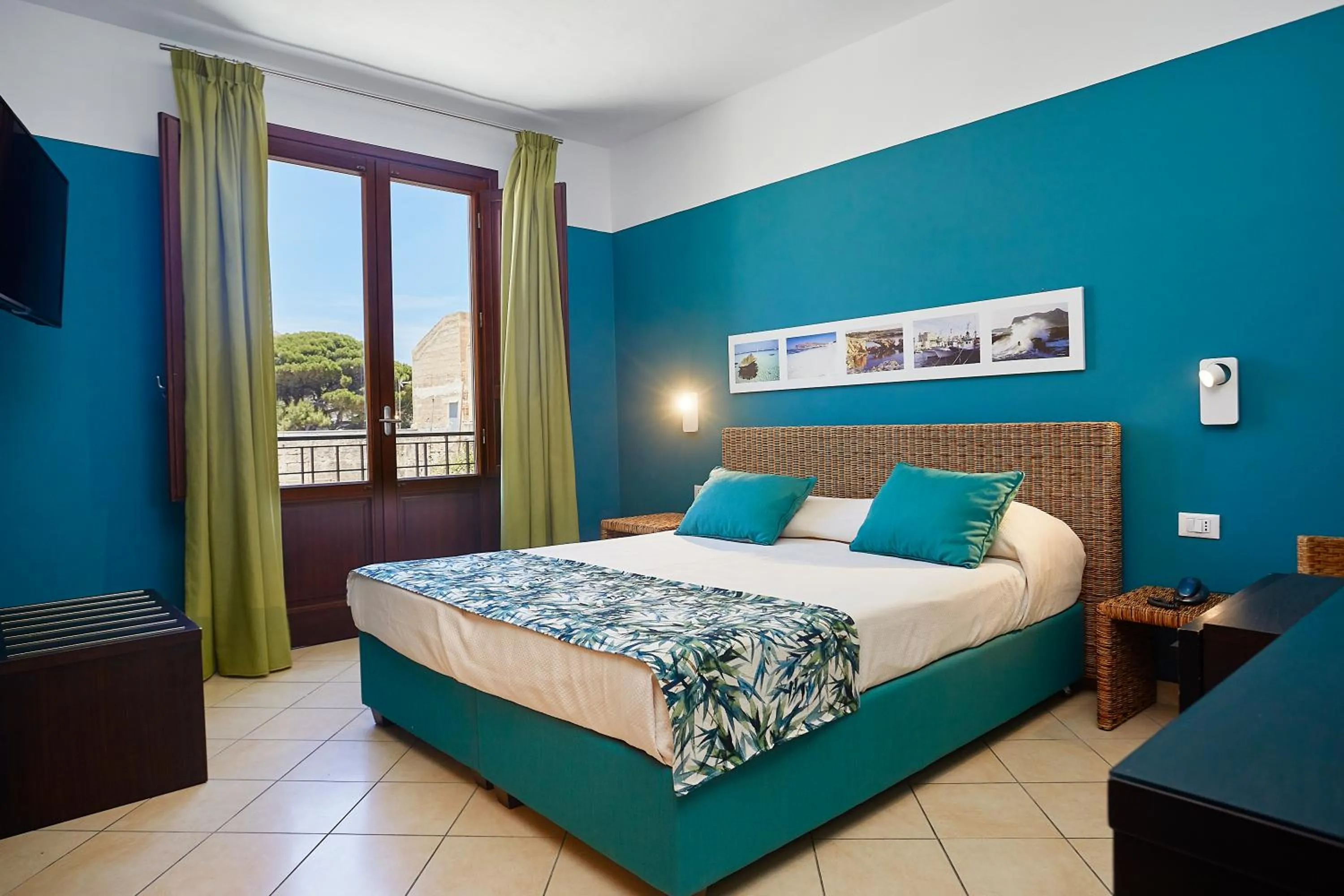 Bedroom, Bed in Insula Hotel