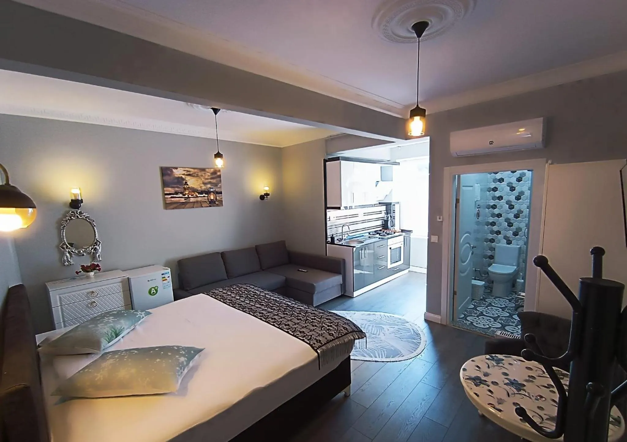 Bed in Little Palace Blue Apartment