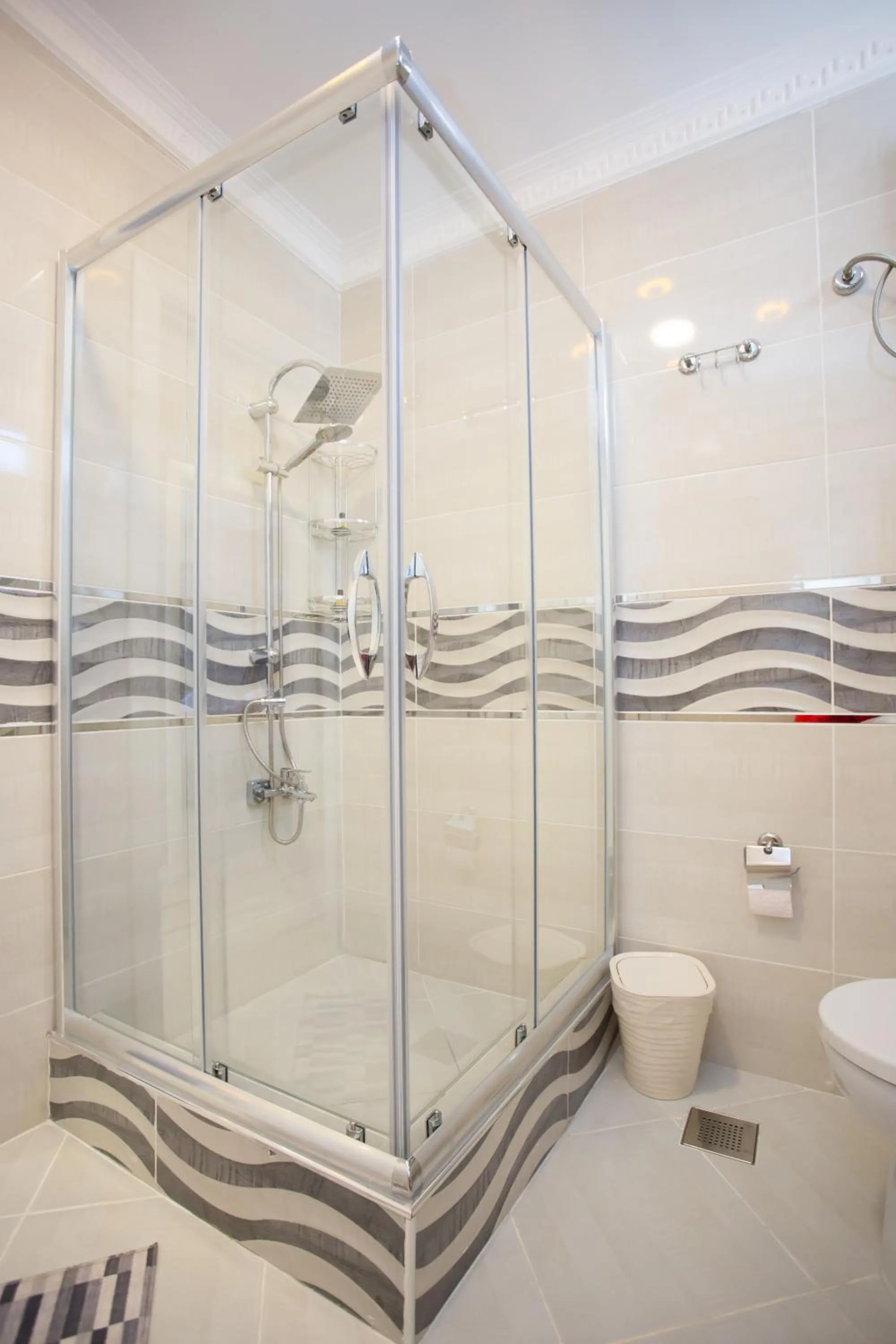 Shower in Little Palace Blue Apartment