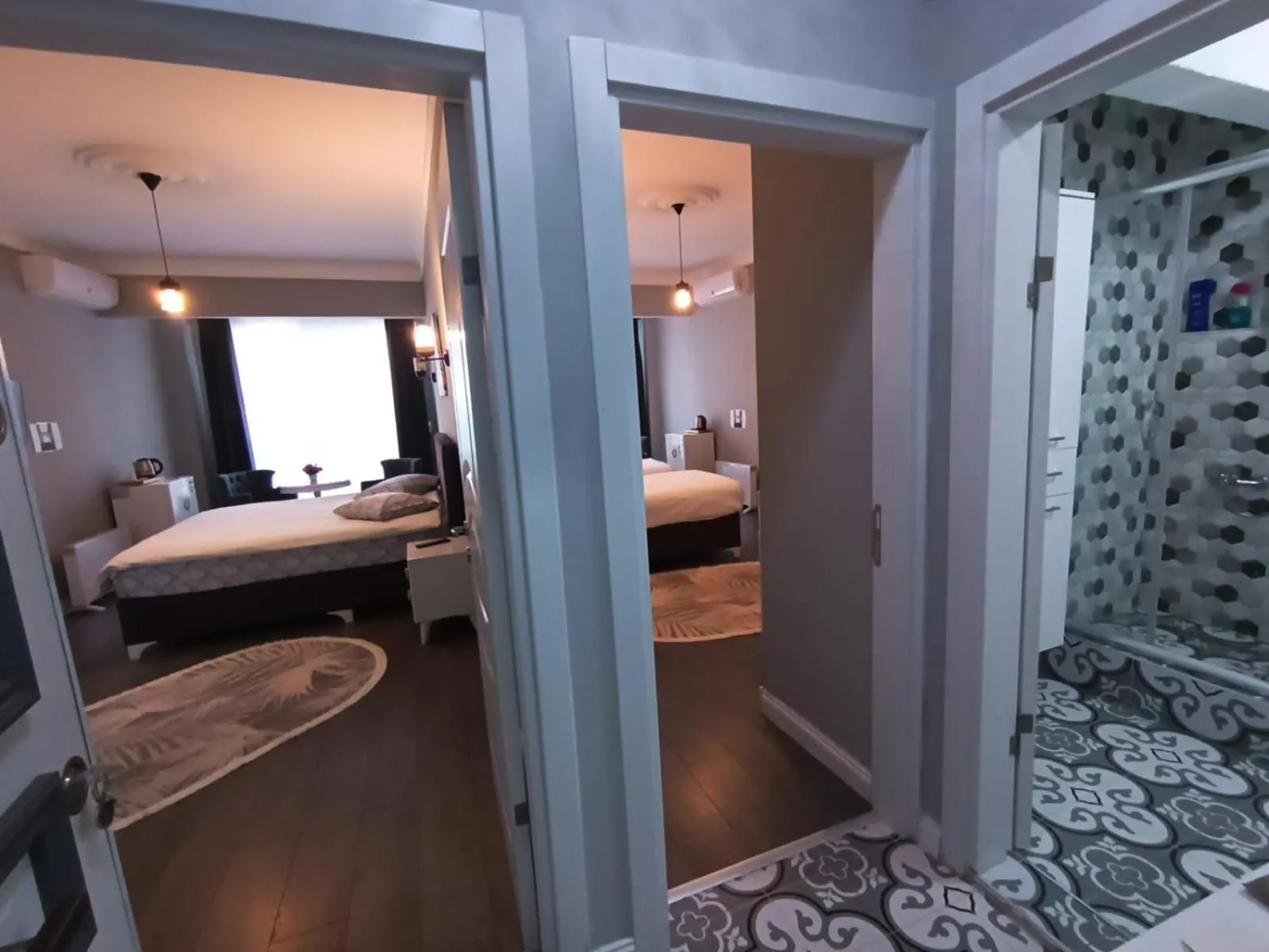 Property building, Bed in Little Palace Blue Apartment