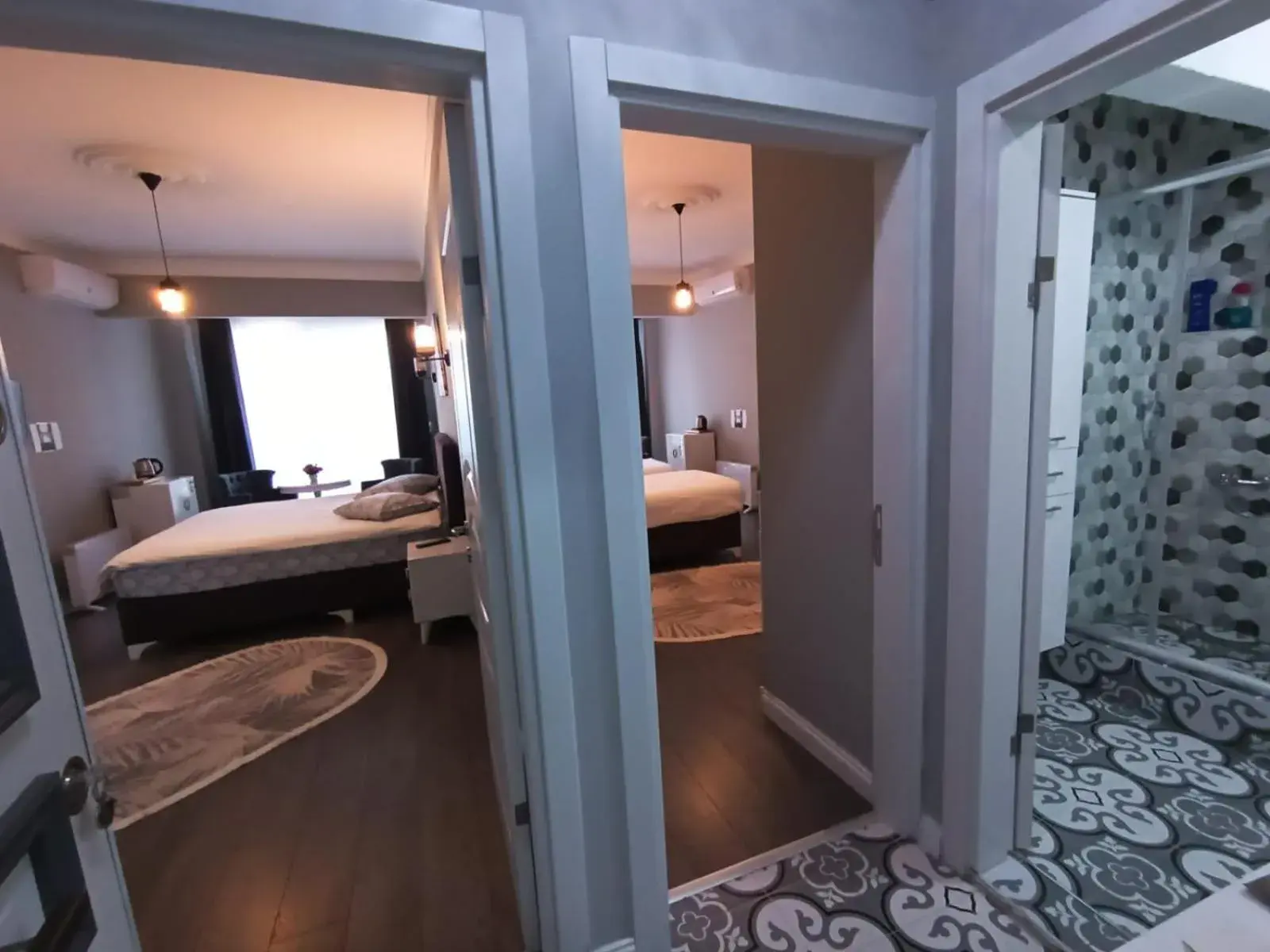 Superior Queen Room with Two Queen Beds in Little Palace Blue Apartment Superior Queen Room with Two Queen Beds in Little Palace Blue Apartment