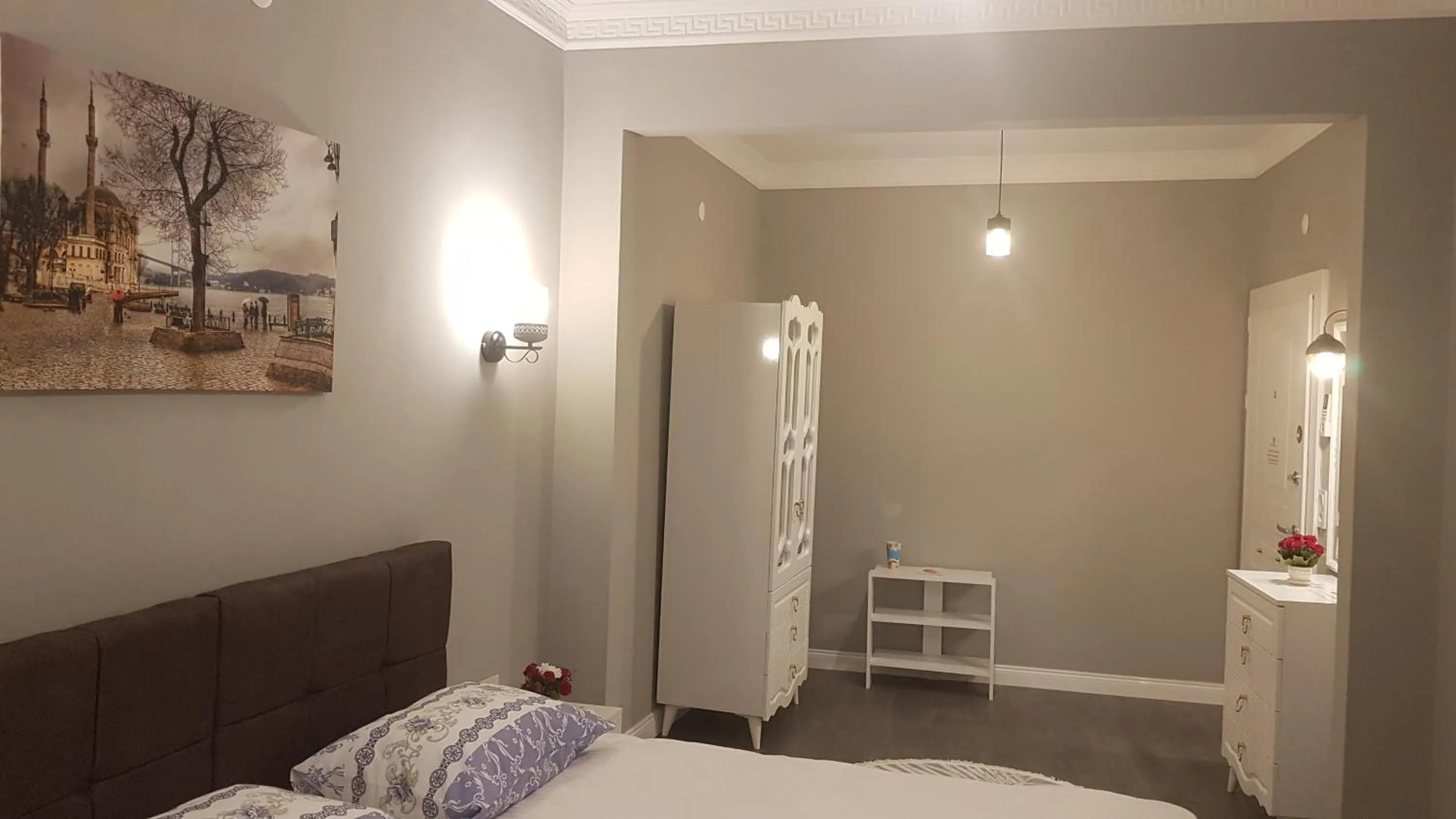 Communal lounge/ TV room, Bed in Little Palace Blue Apartment