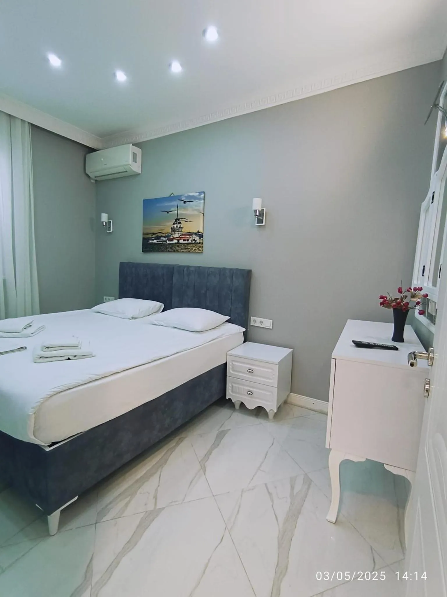 Bed in Little Palace Blue Apartment