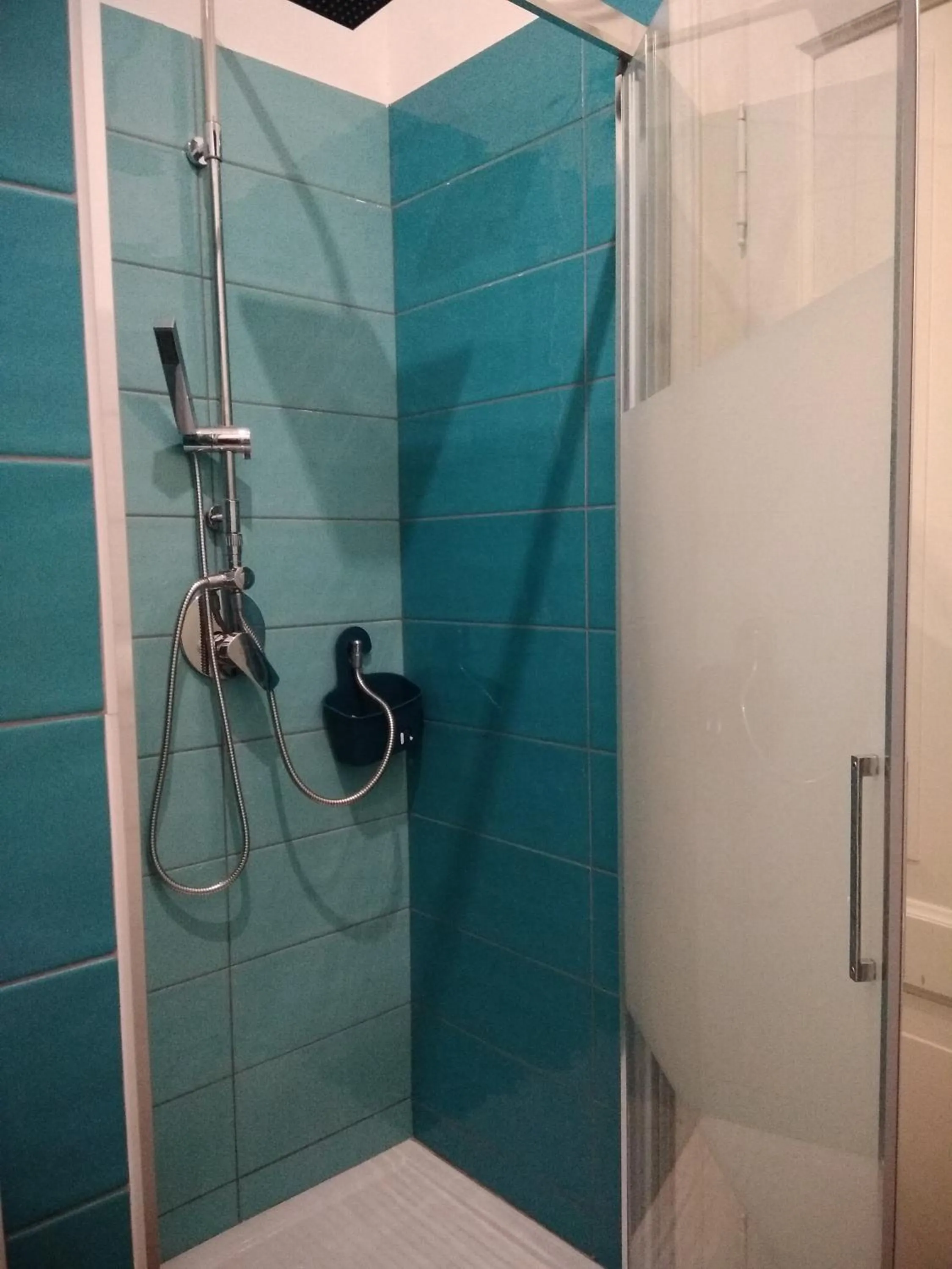 Shower in Tilia