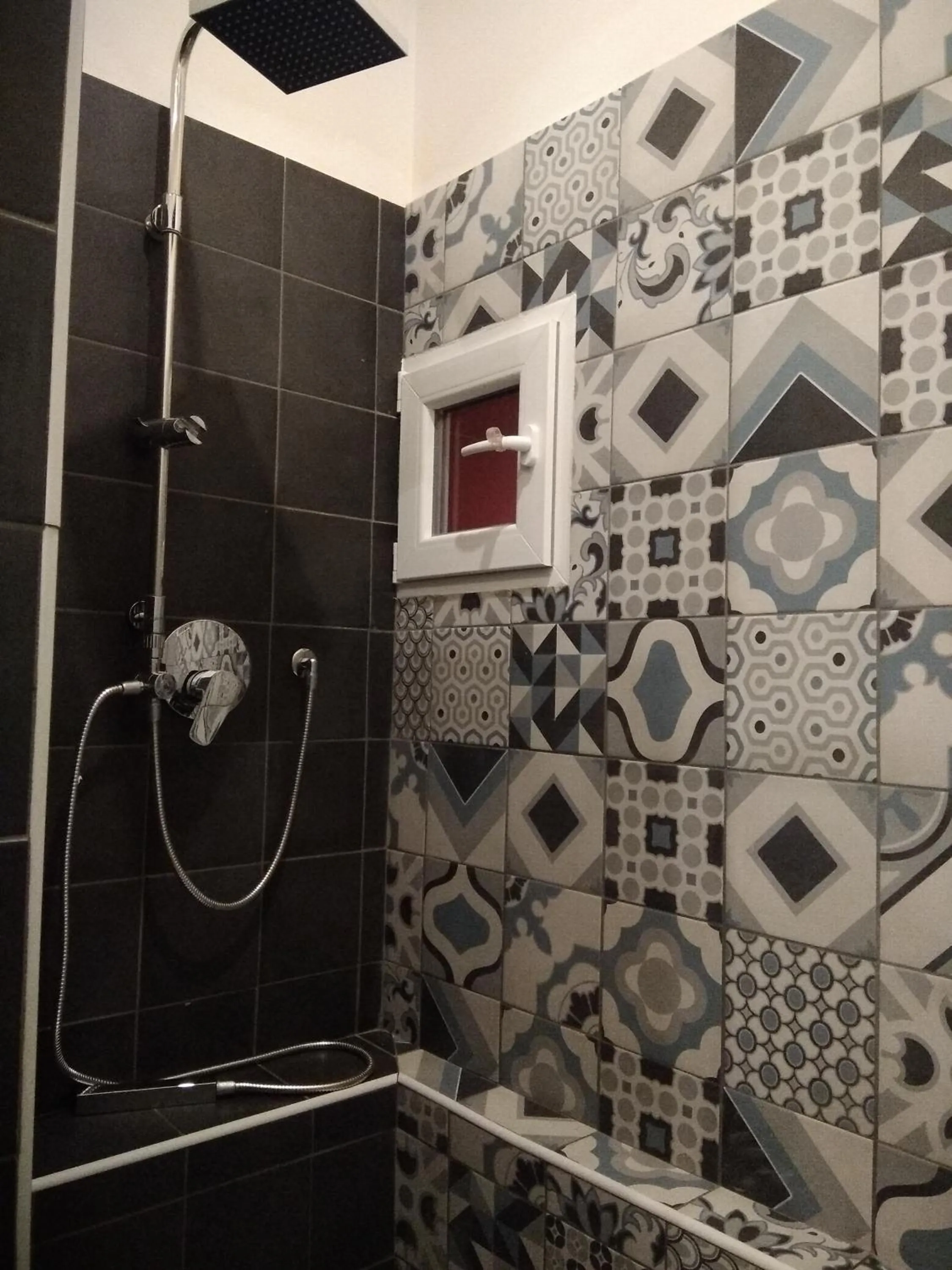 Shower in Tilia