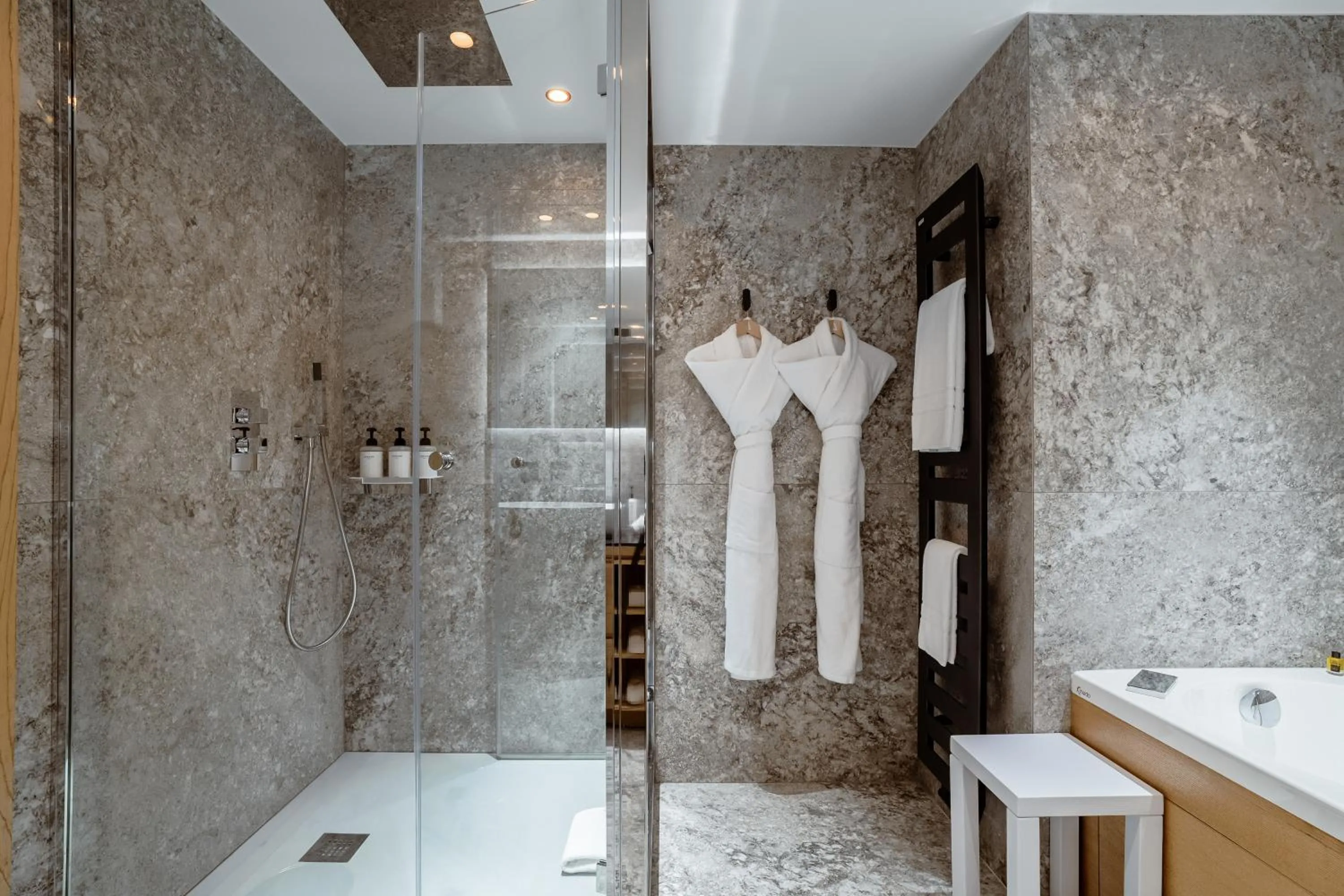 Bathroom in Hotel Annapurna