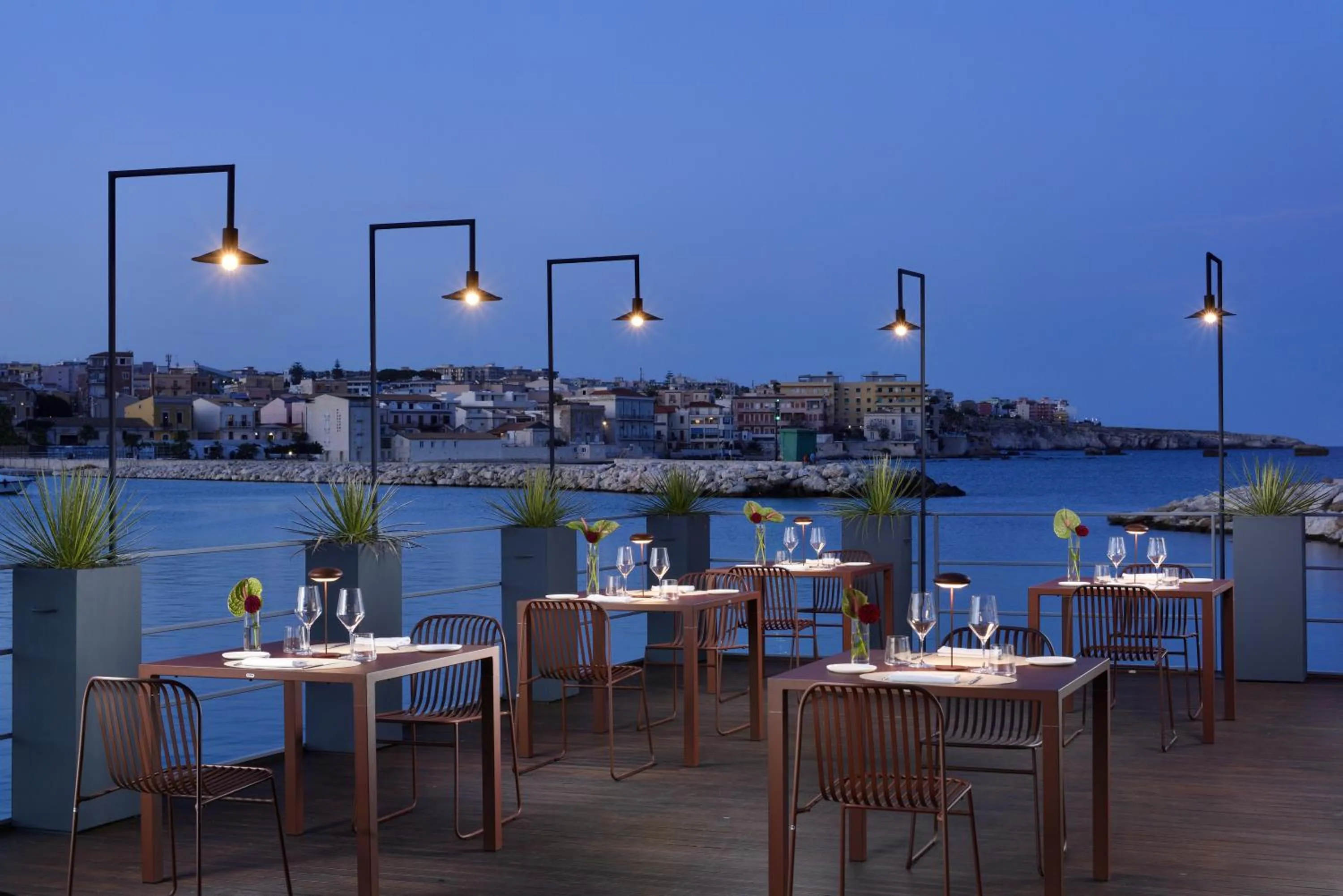 Restaurant/places to eat in Minareto