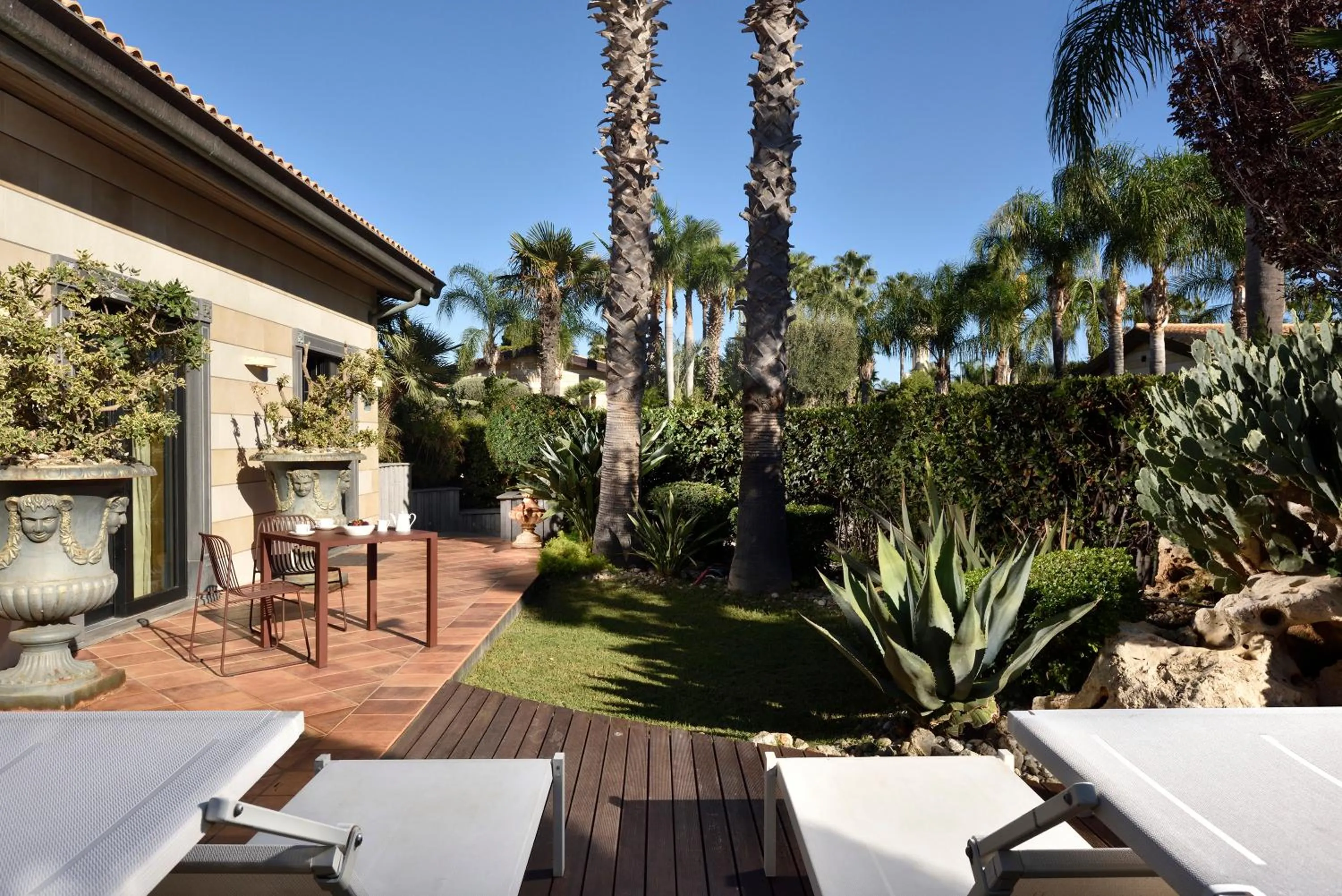 Property building in Minareto