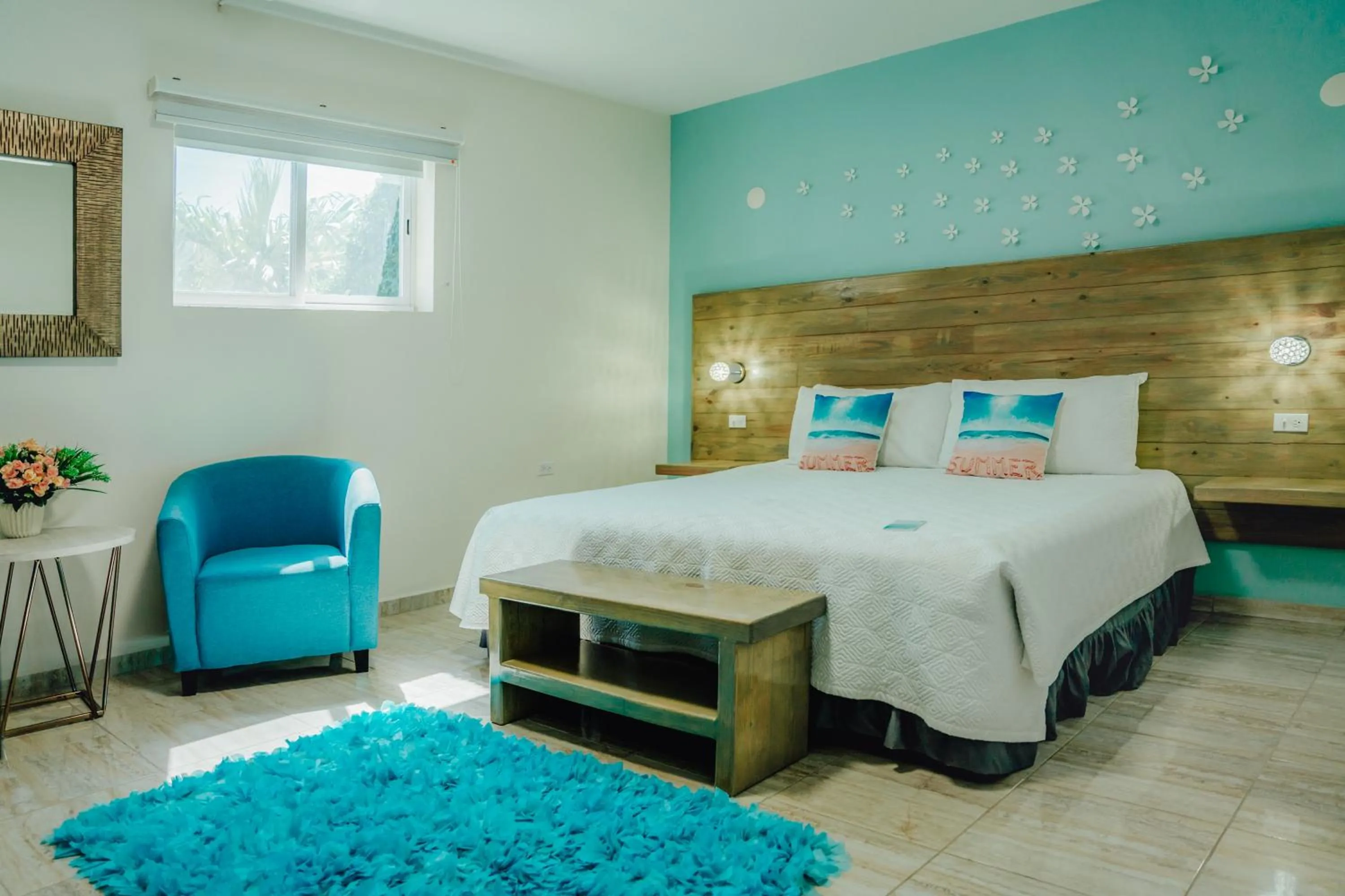 Photo of the whole room, Bed in Hotel RH Boutique Aruba