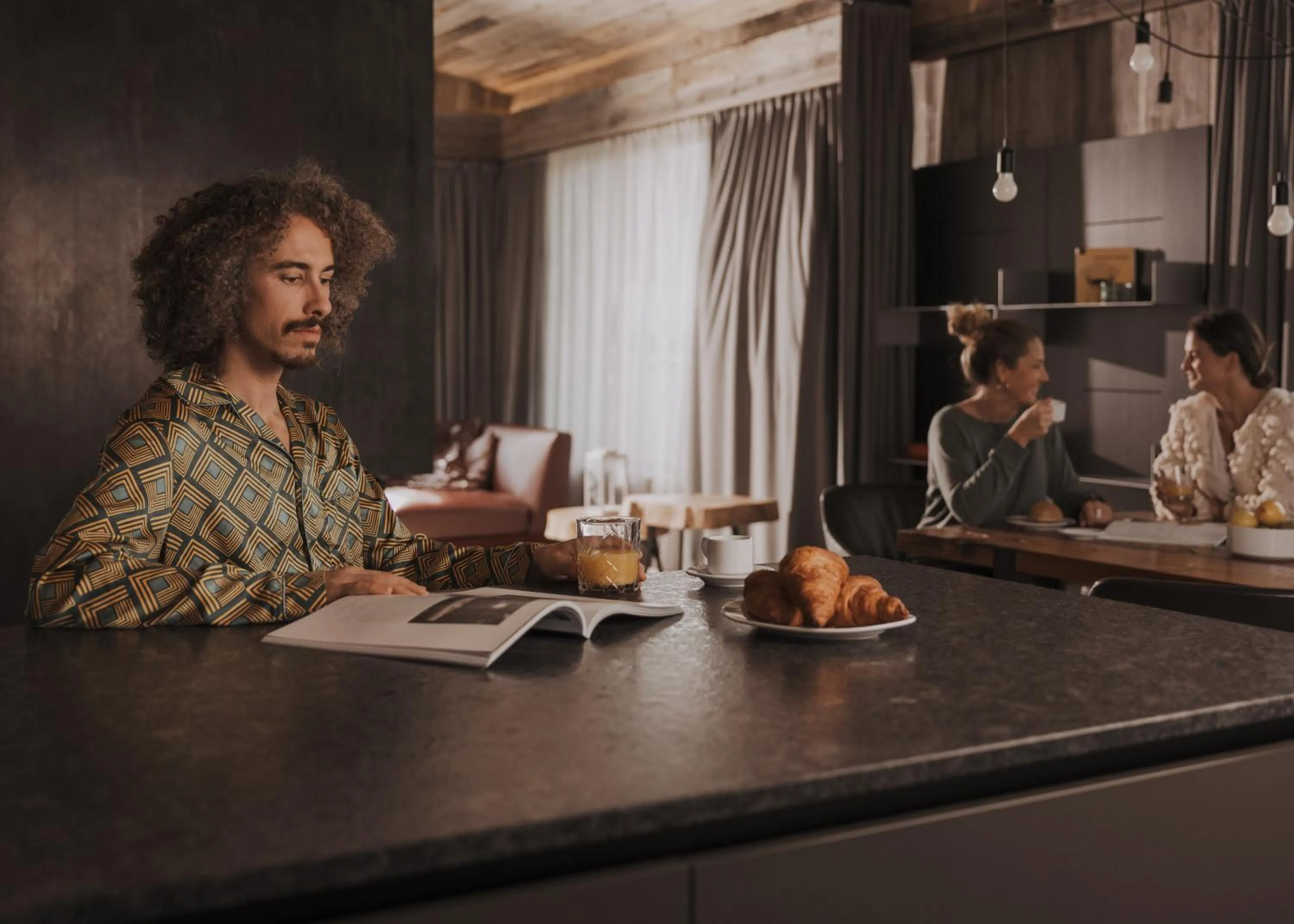 Guests in GOING TRIPLE A apartments WEST