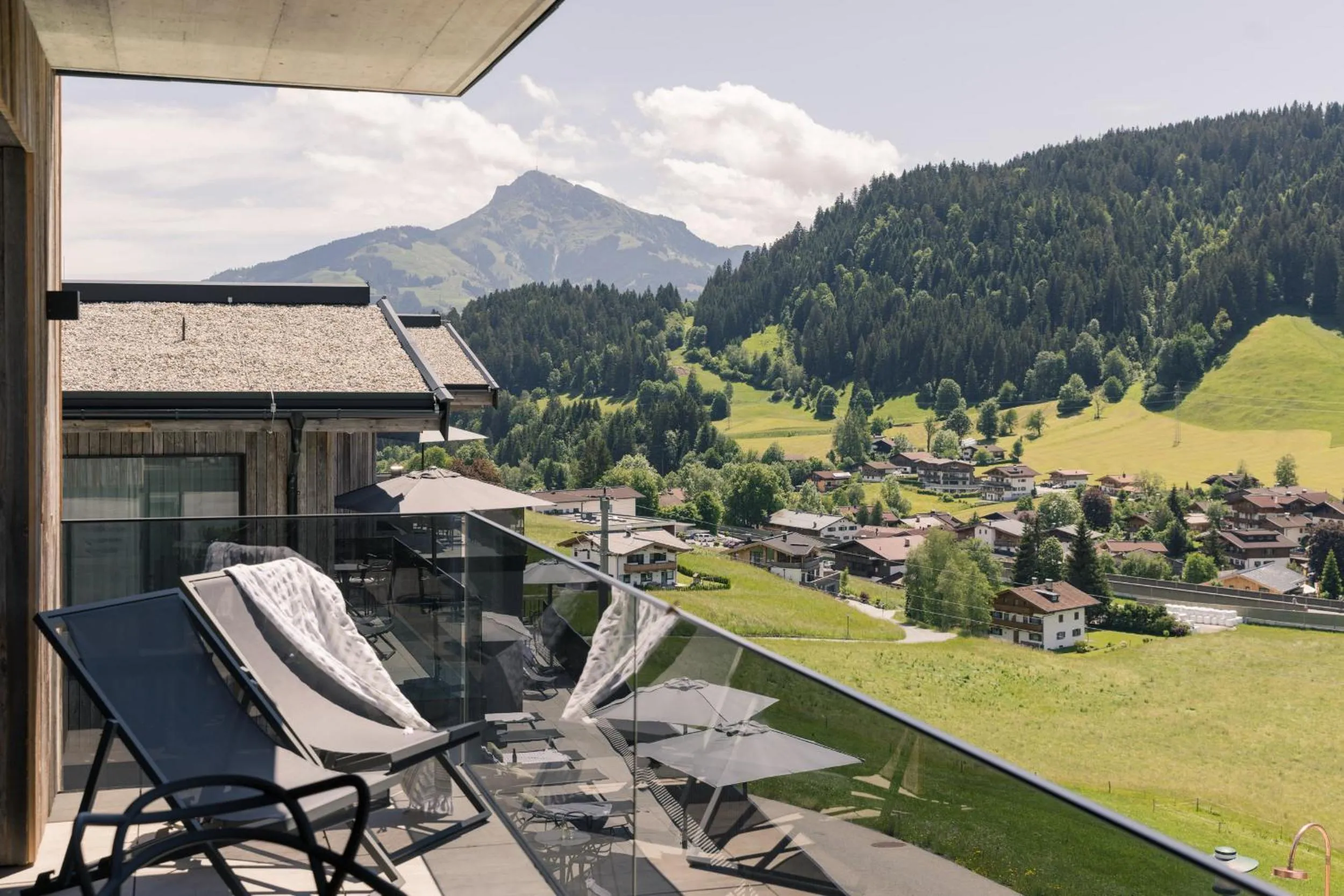 Balcony/Terrace in GOING TRIPLE A apartments WEST