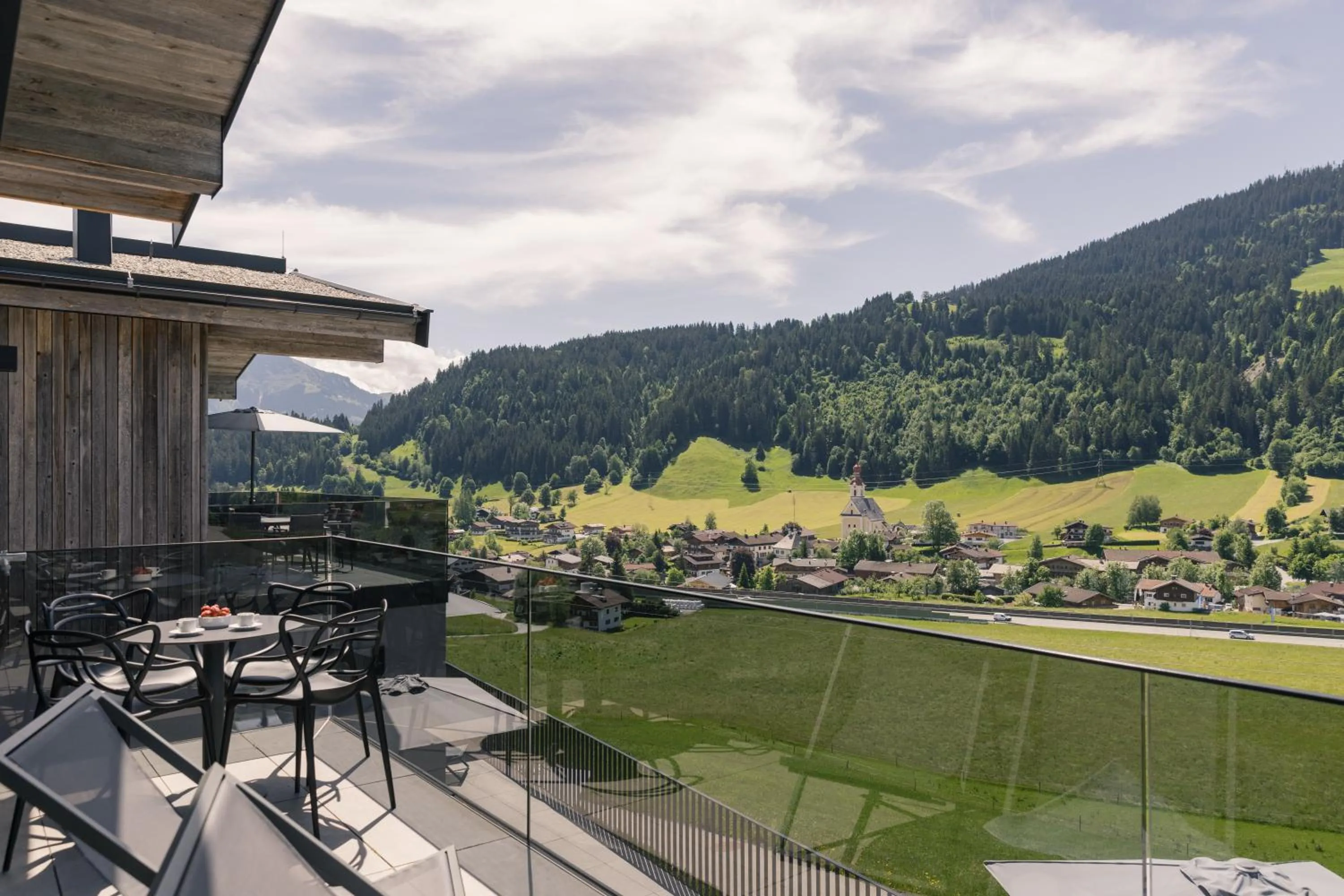 Balcony/Terrace in GOING TRIPLE A apartments WEST