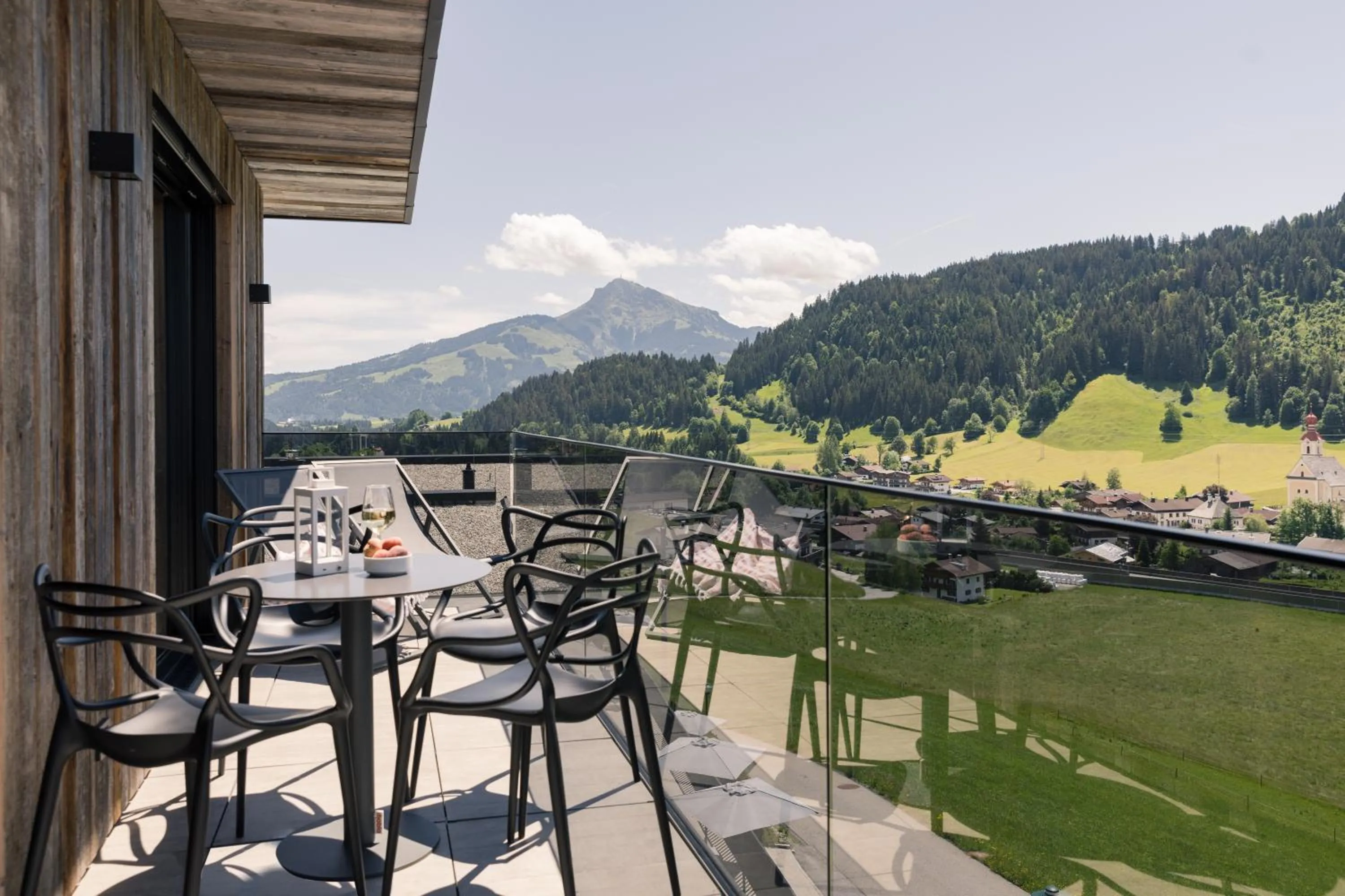 Balcony/Terrace in GOING TRIPLE A apartments WEST
