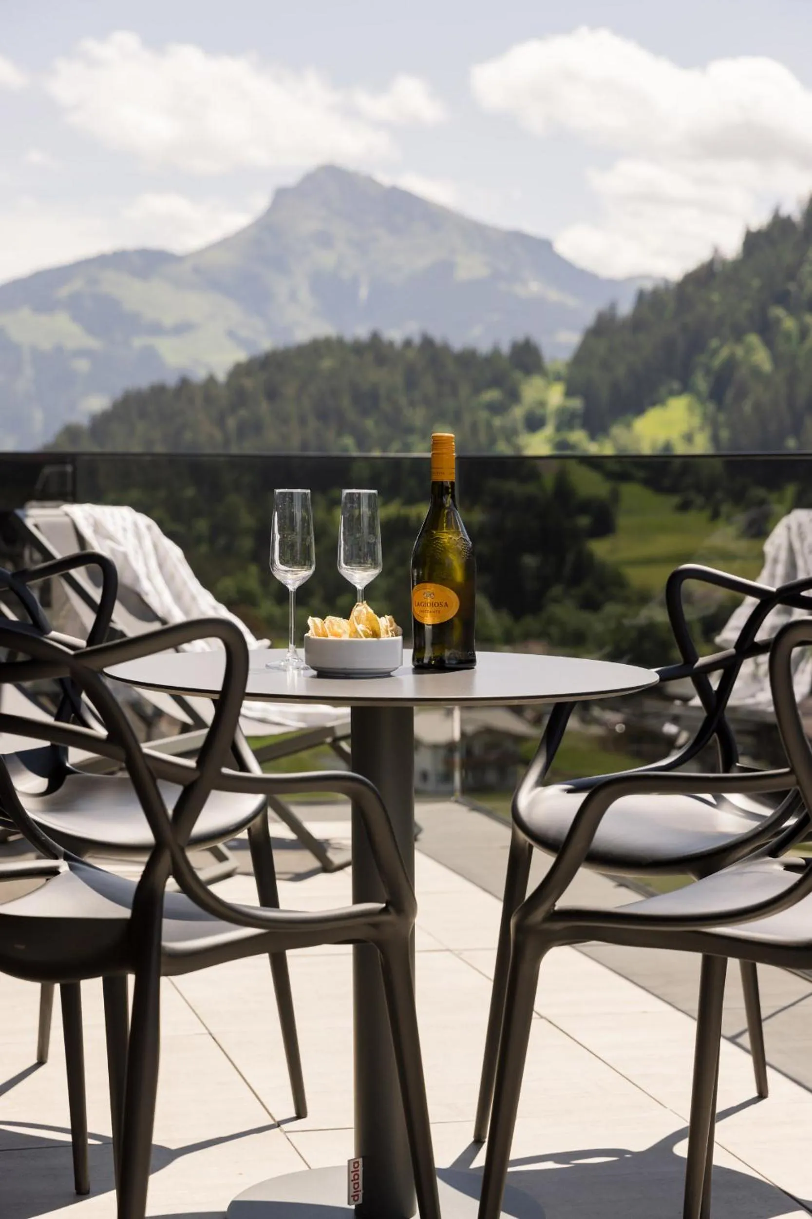 Balcony/Terrace in GOING TRIPLE A apartments WEST