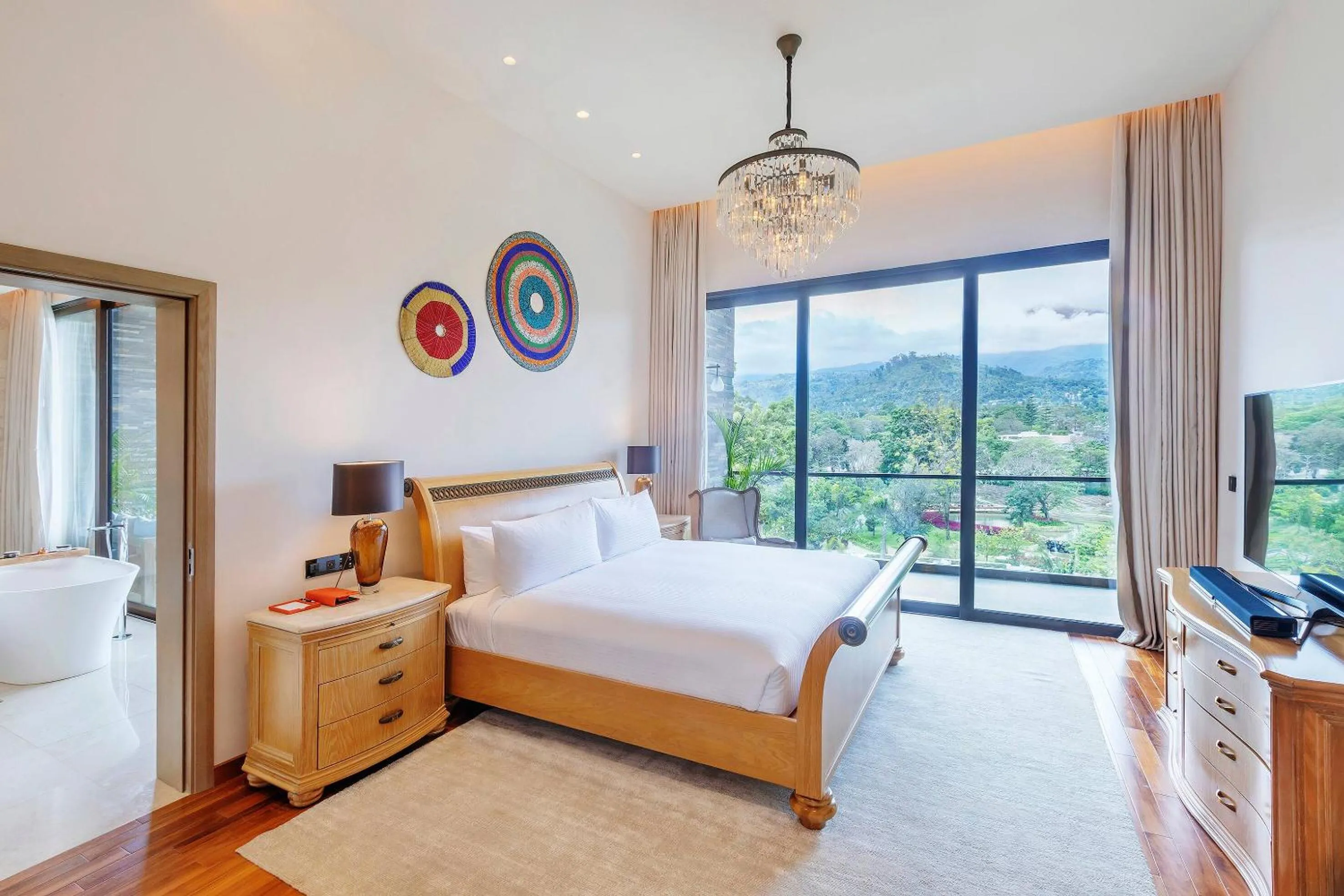 Bed in Gran Meliá Arusha