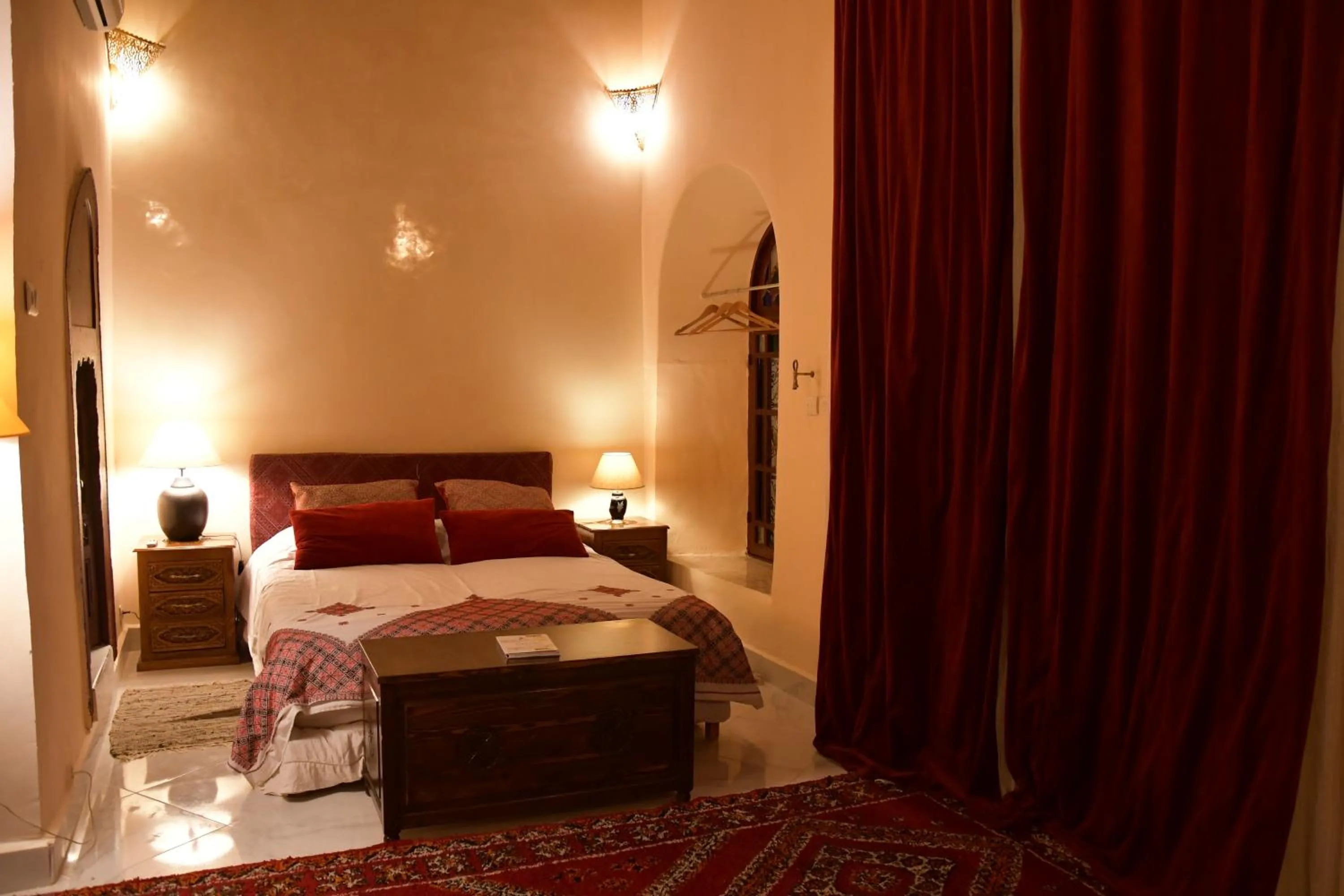 Bed in Riad AlKATIB Meknès
