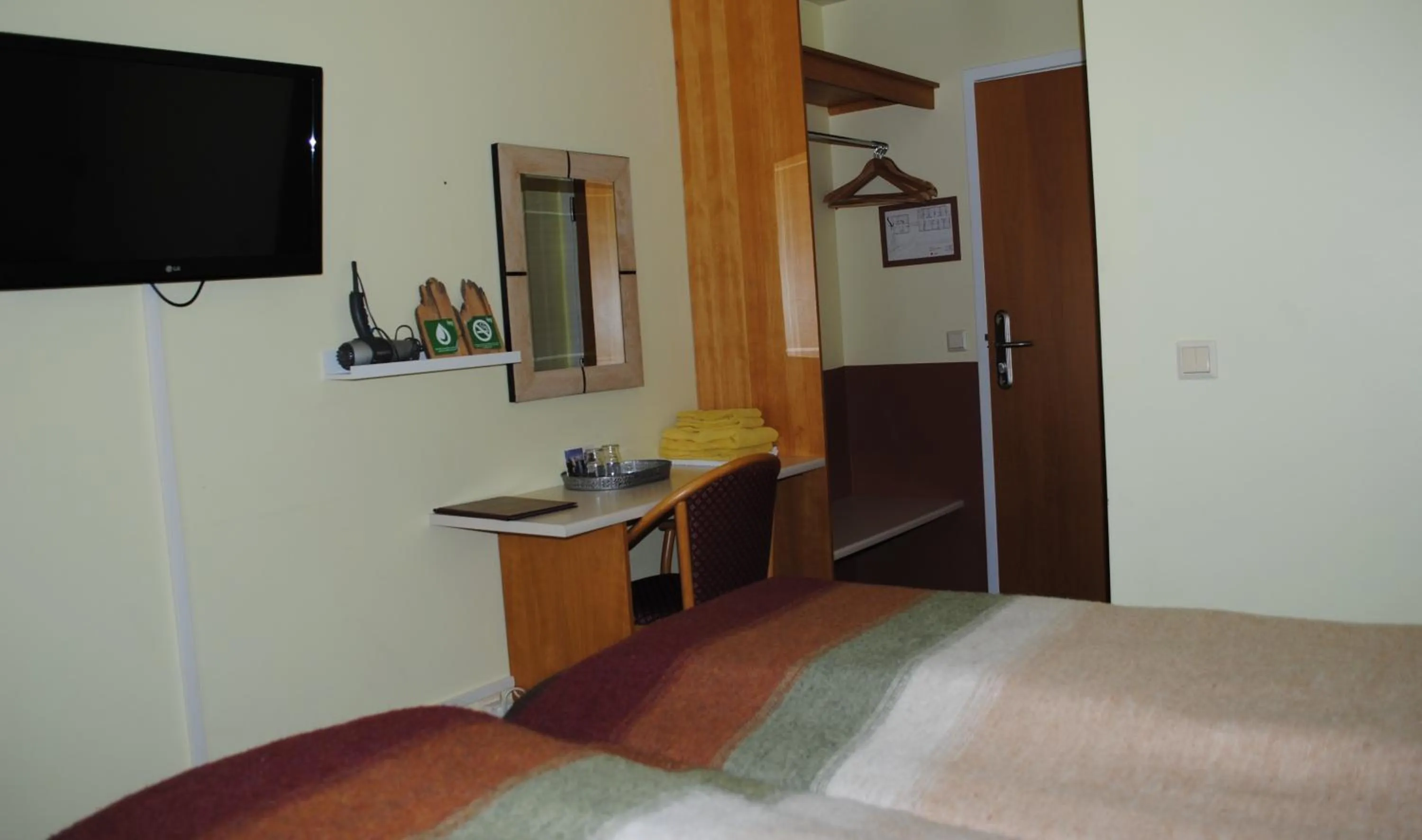 Bedroom, Bed in Brunnholl Country Guesthouse