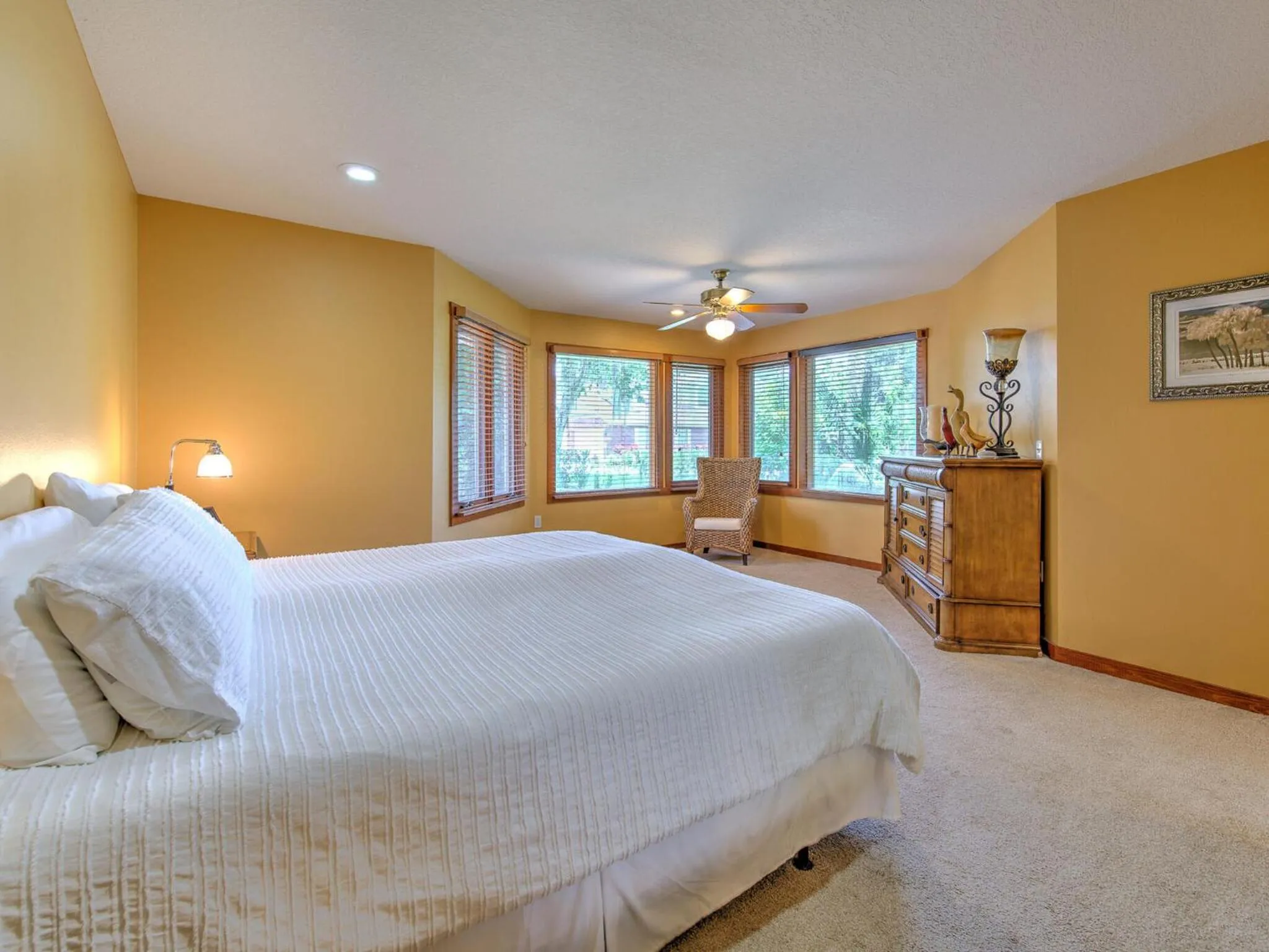 Bed in Riverbend Retreat Fla