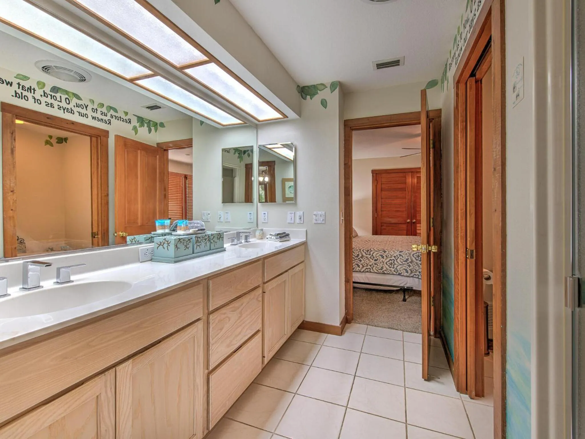 Shower in Riverbend Retreat Fla