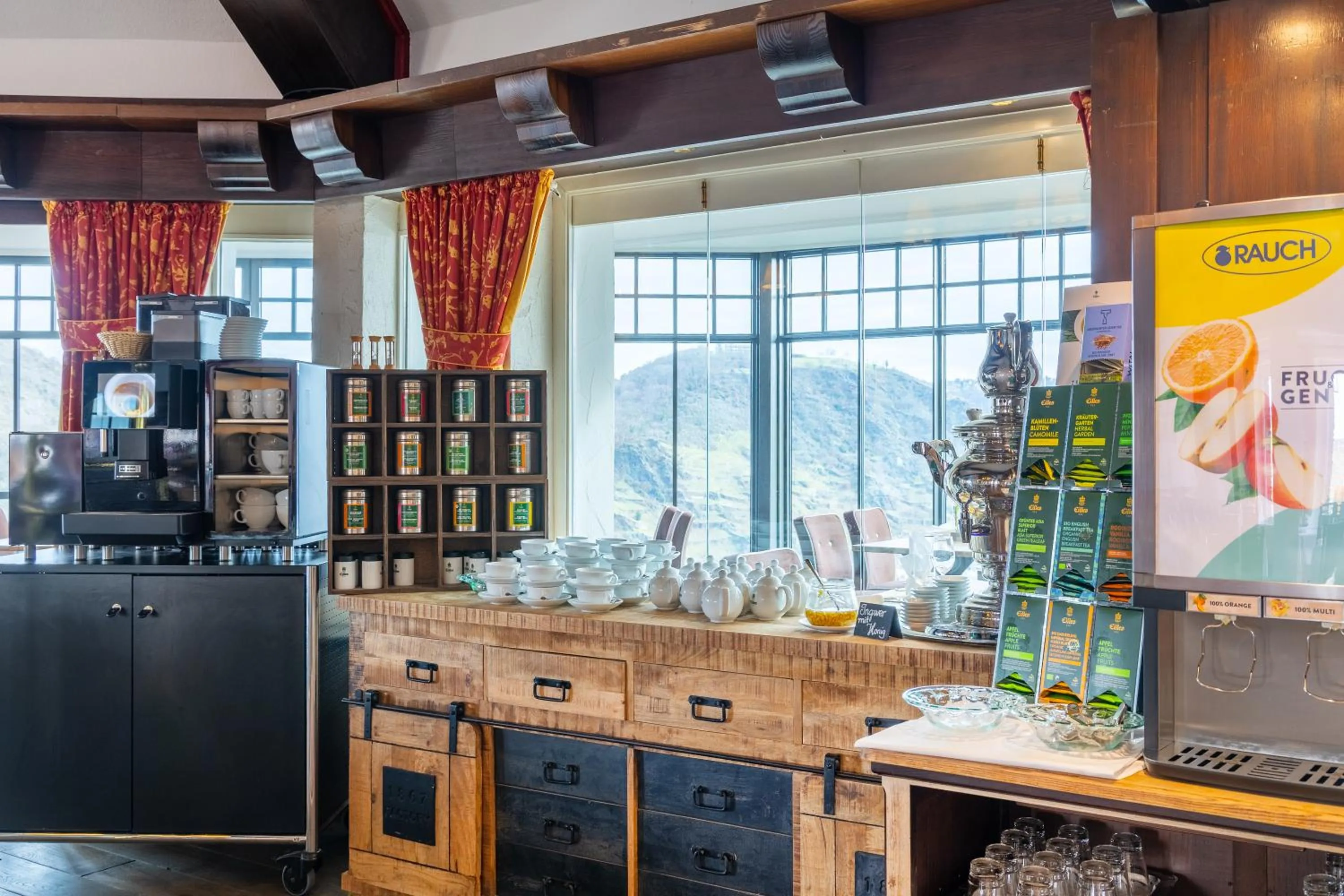 Breakfast in Hotel Schloss Rheinfels