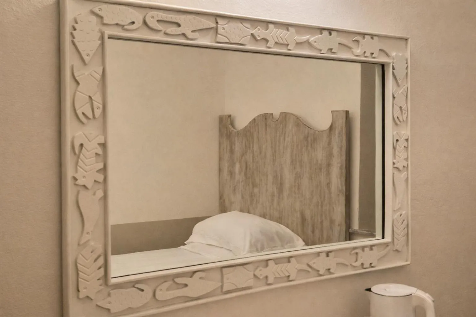 Decorative detail, Bed in Albergo Le Terme