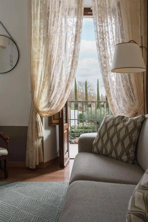Living room, Bed in Albergo Le Terme