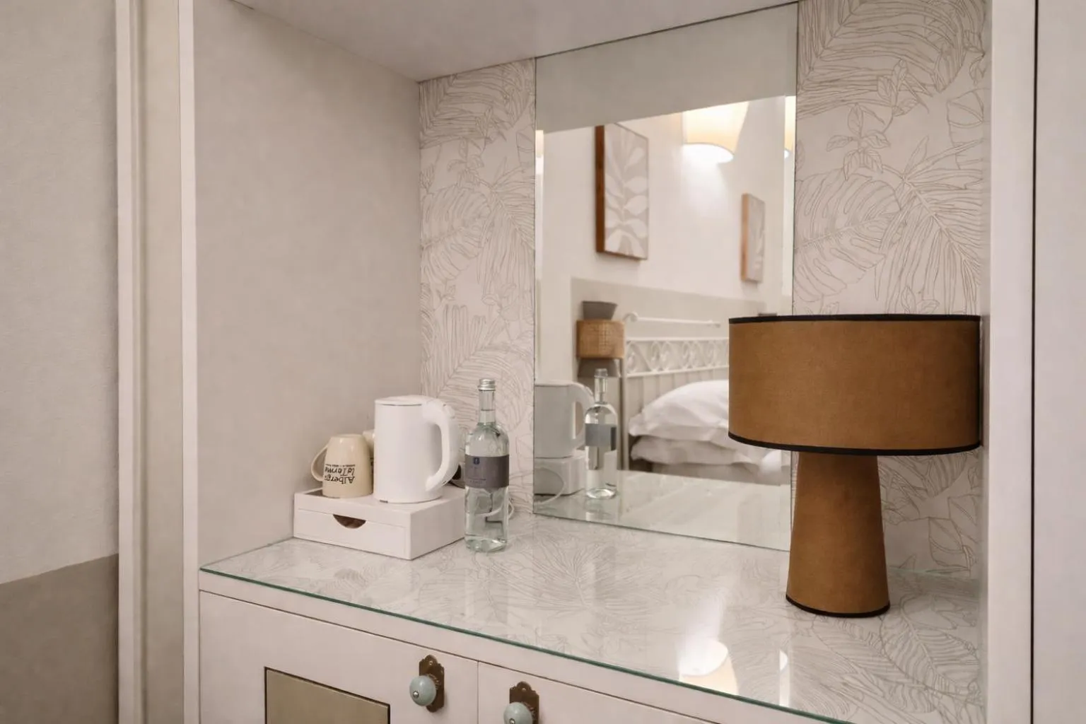 Decorative detail in Albergo Le Terme