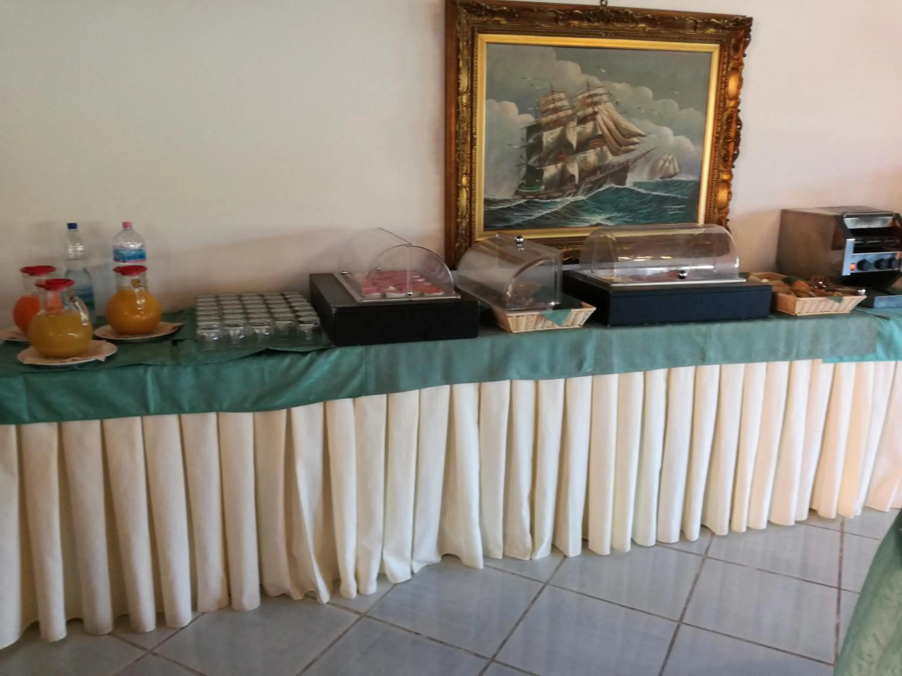 Buffet breakfast in Hotel Residence Villa San Giovanni