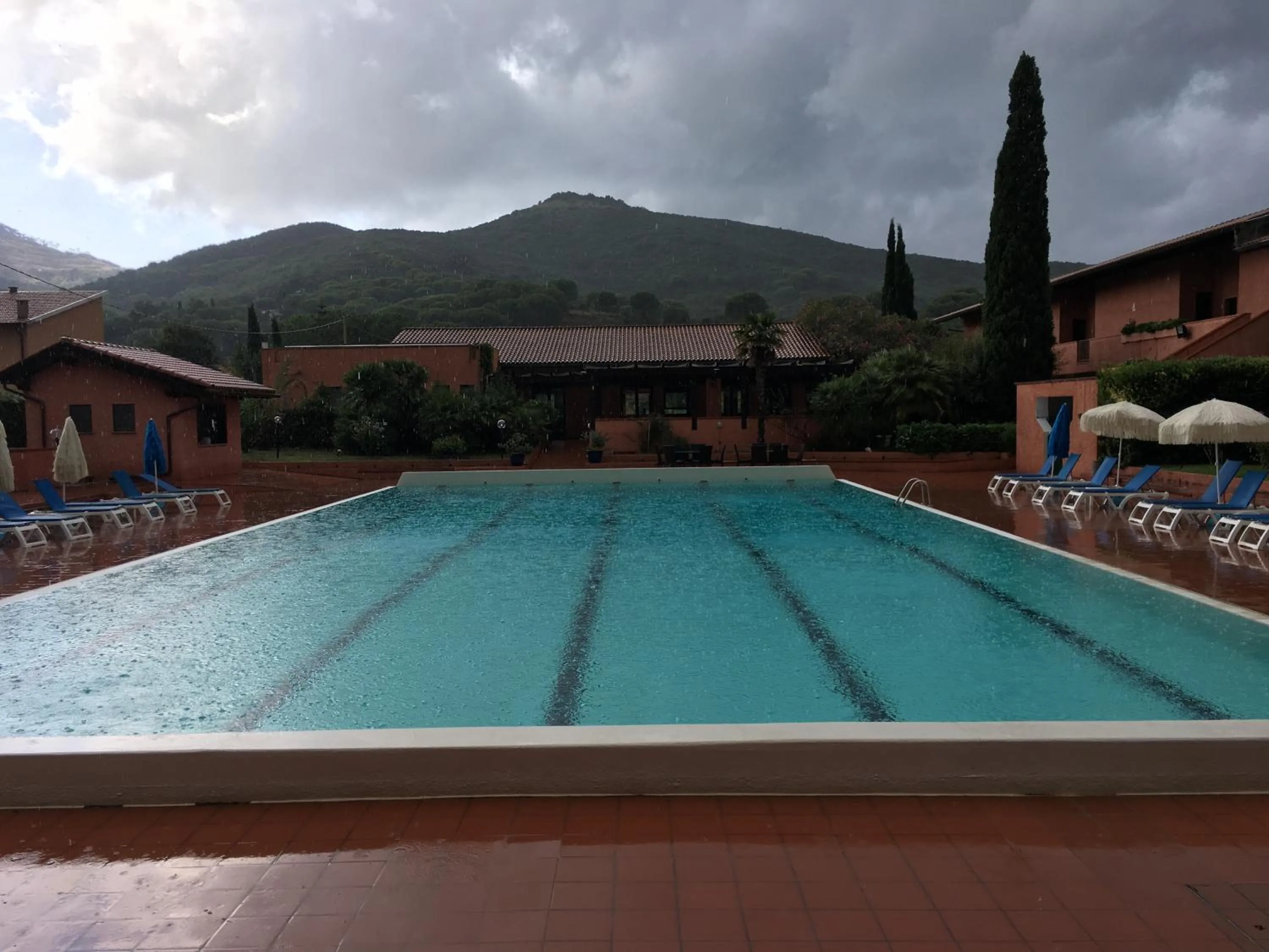Swimming pool in Hotel Residence Villa San Giovanni
