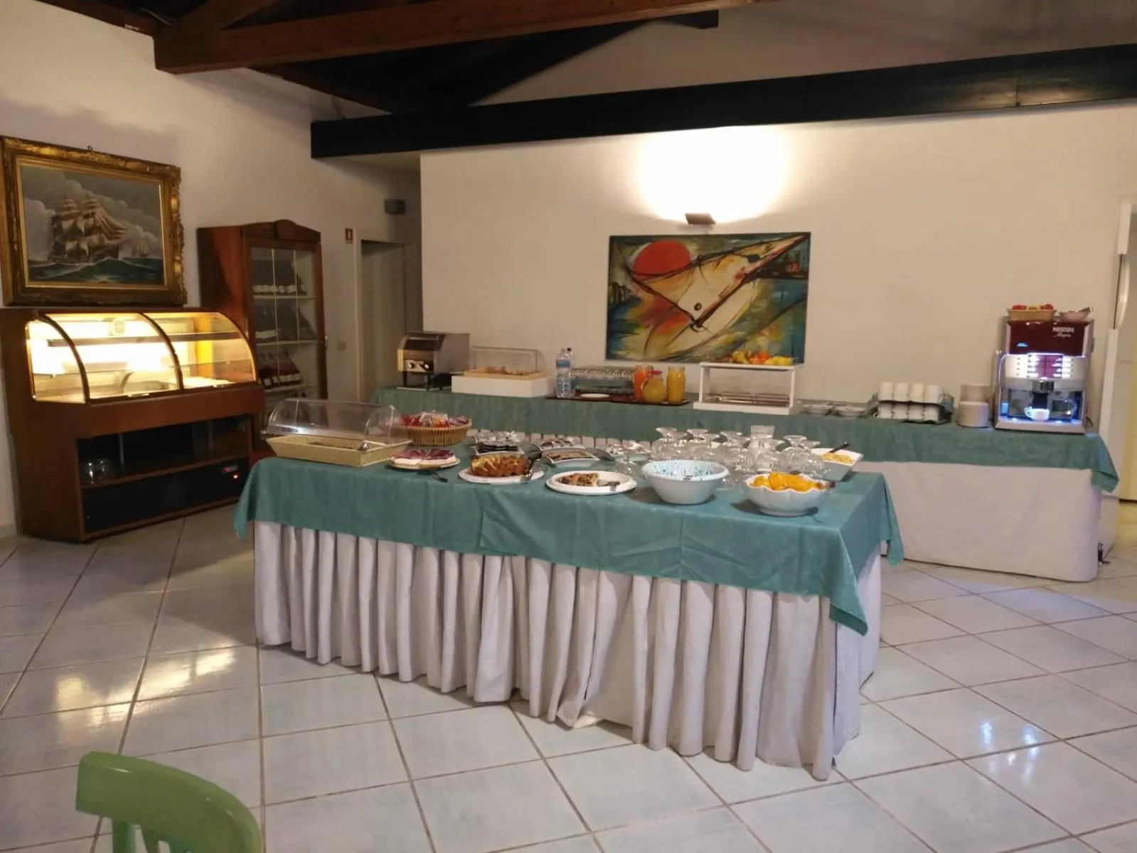 Buffet breakfast in Hotel Residence Villa San Giovanni
