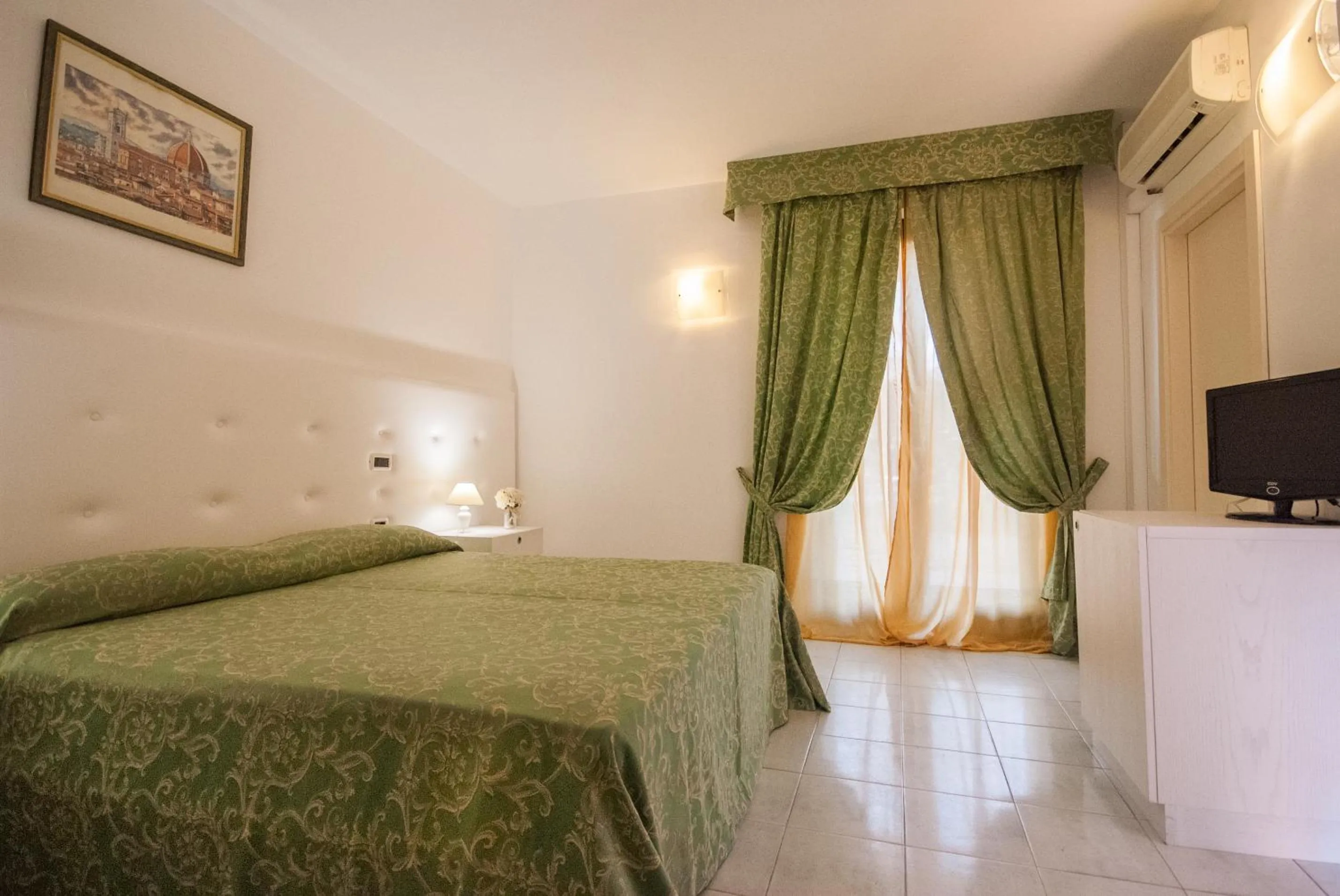 Photo of the whole room, Bed in Hotel Residence Villa San Giovanni