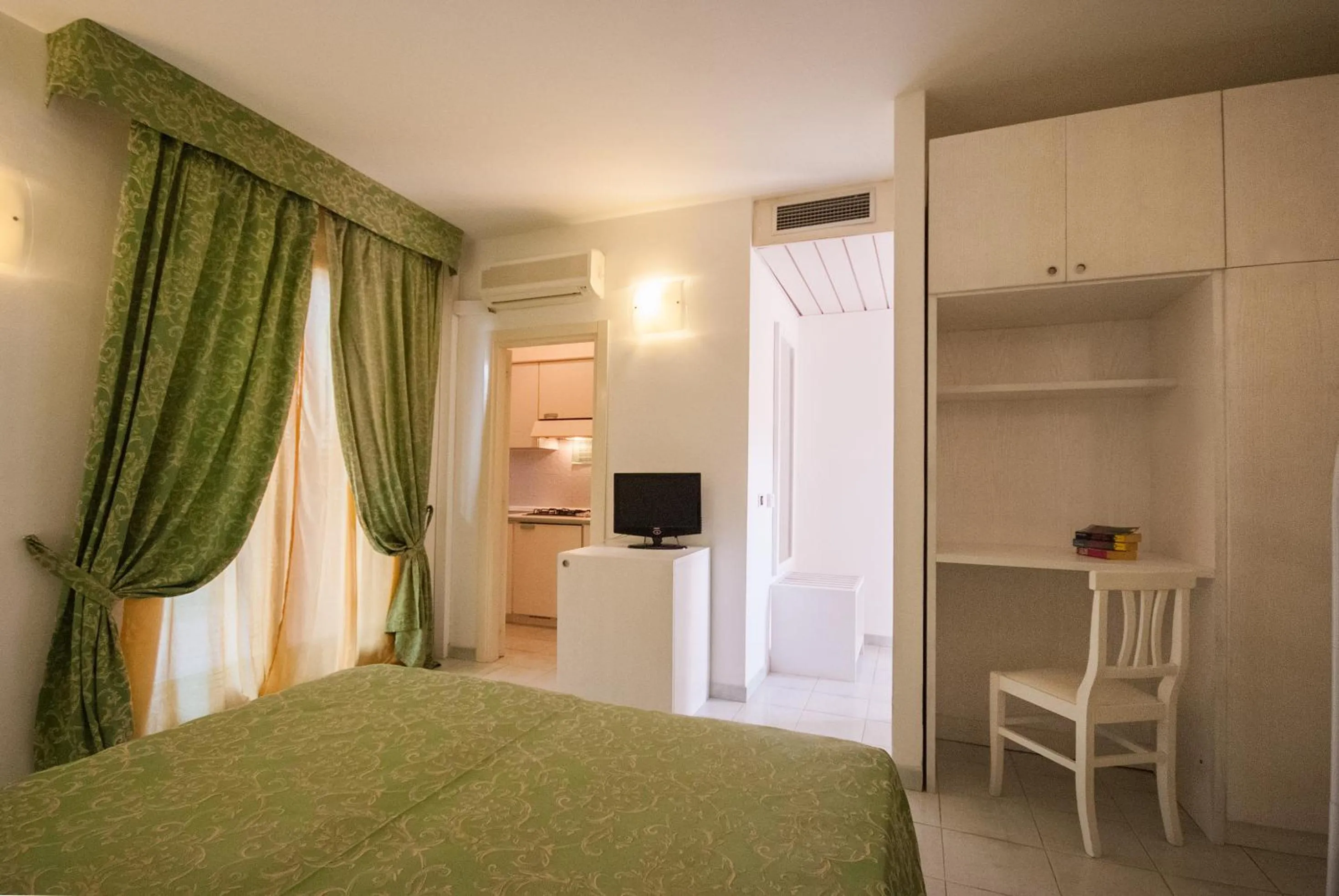 Photo of the whole room, Bed in Hotel Residence Villa San Giovanni