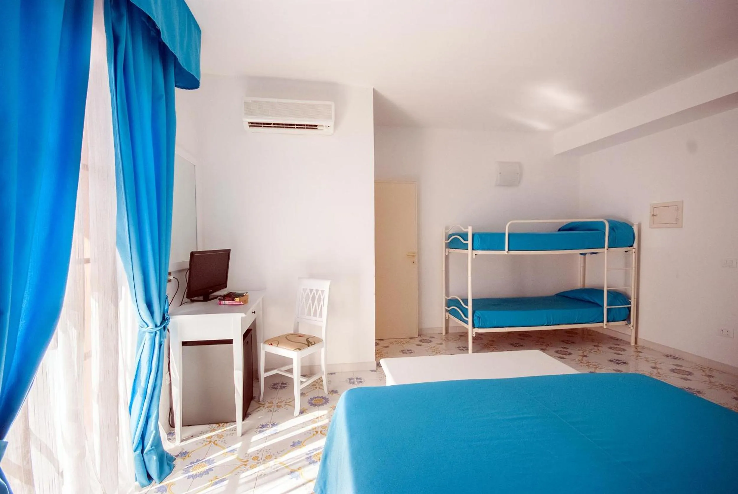 Photo of the whole room, Bed in Hotel Residence Villa San Giovanni