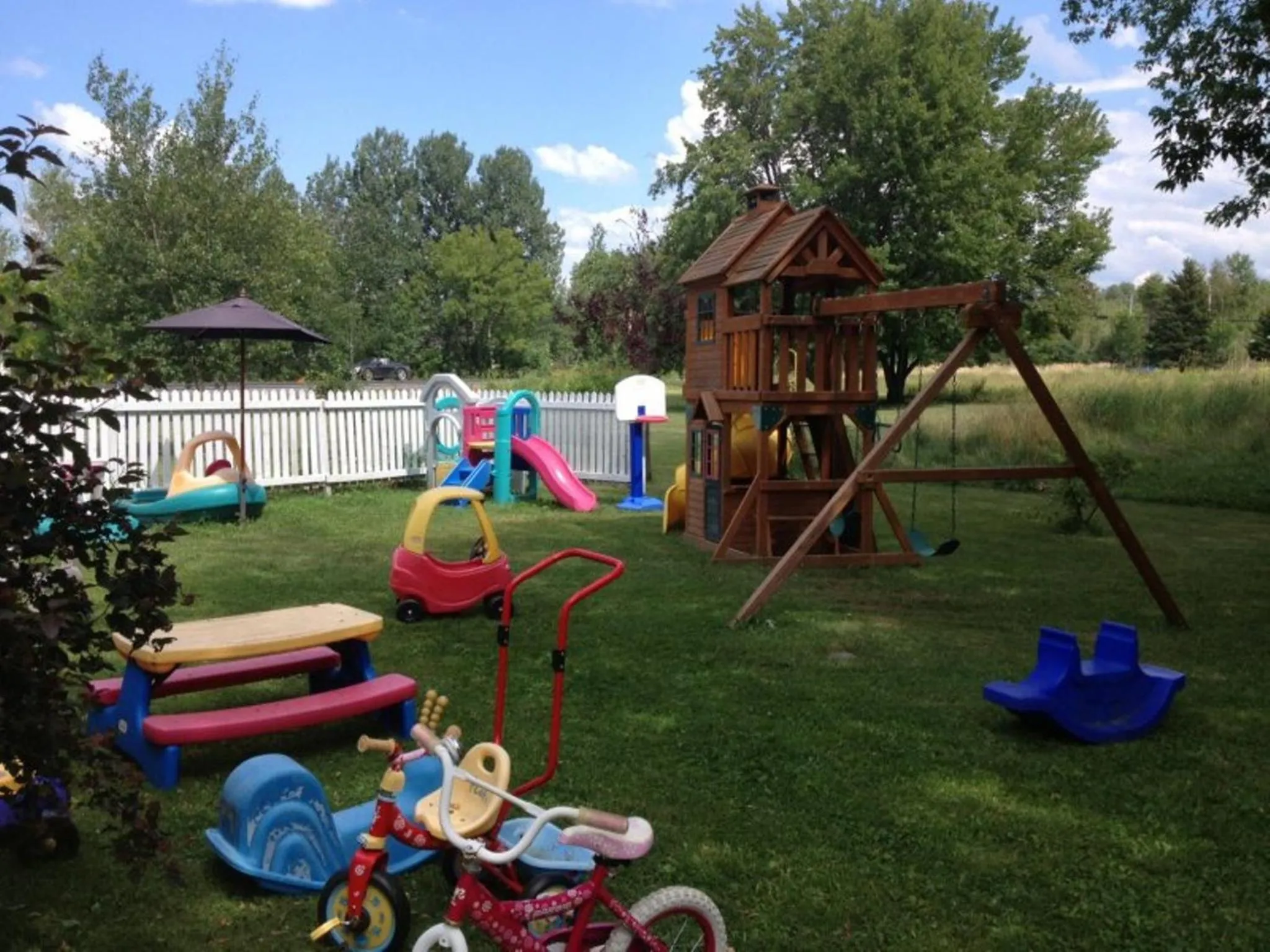 Children play ground in Studiotel Bromont