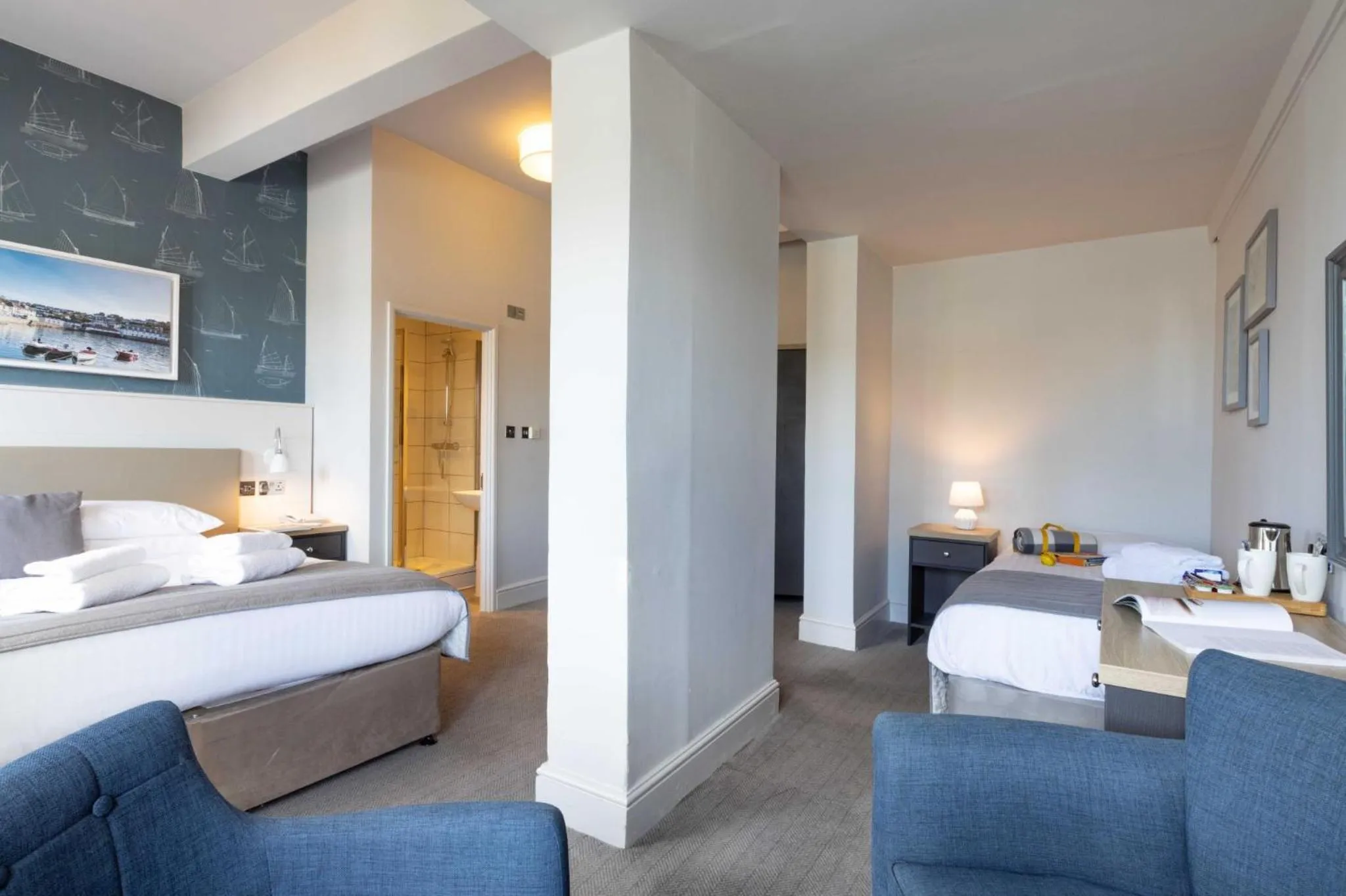 Bed in Ship and Castle Hotel