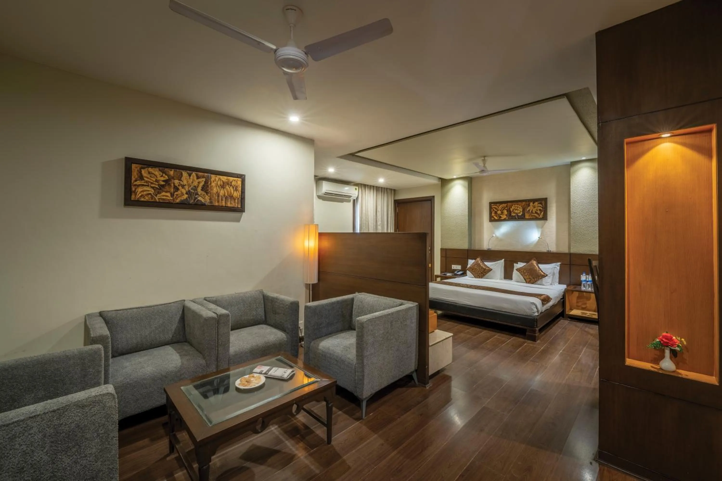 Photo of the whole room in Lariya Resort