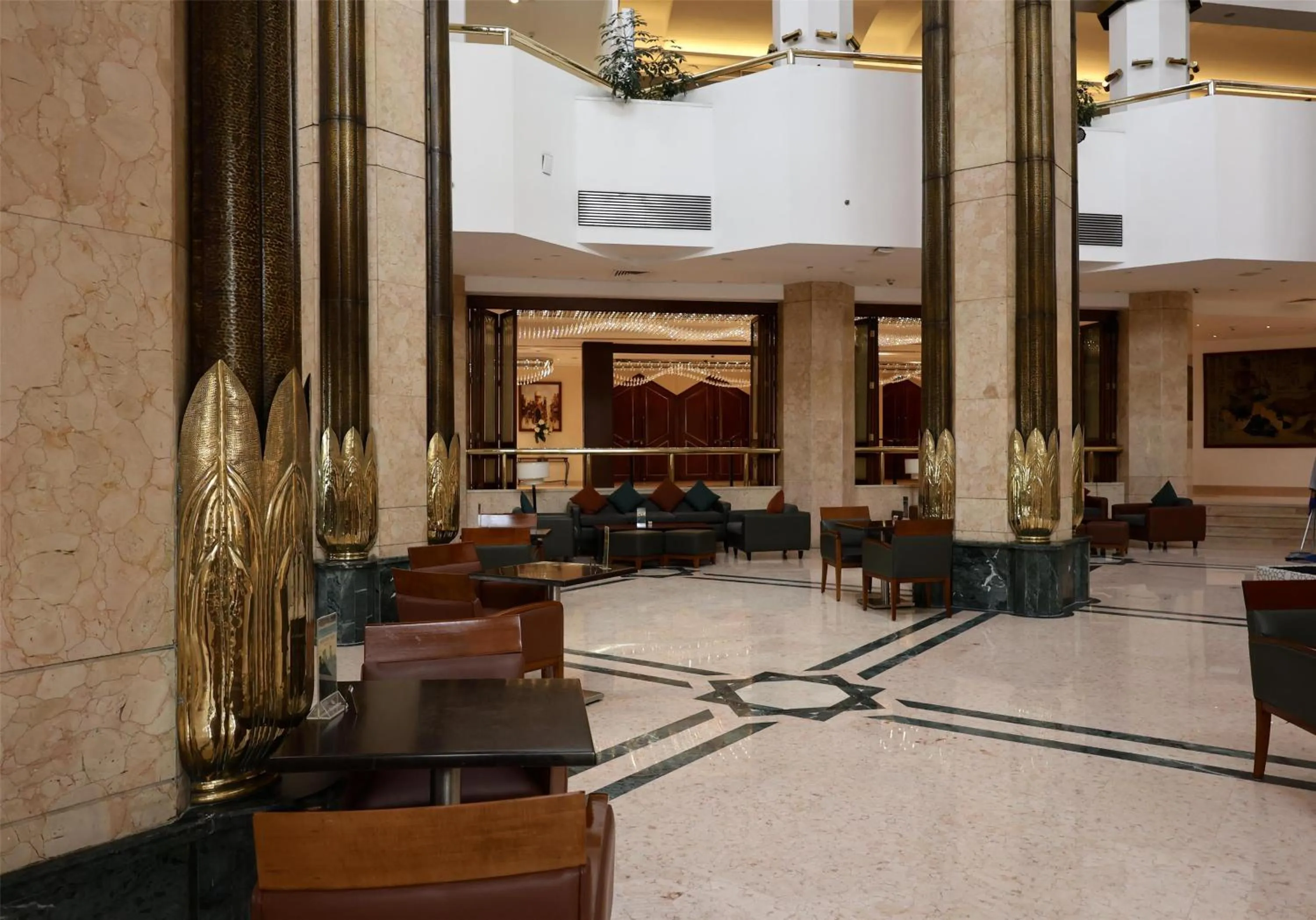 Restaurant/places to eat in Ramses Hilton Hotel & Casino