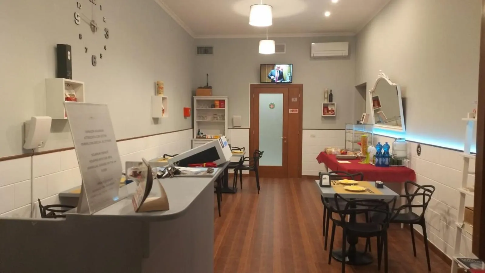 Restaurant/places to eat in Villa Gelsomino Garden