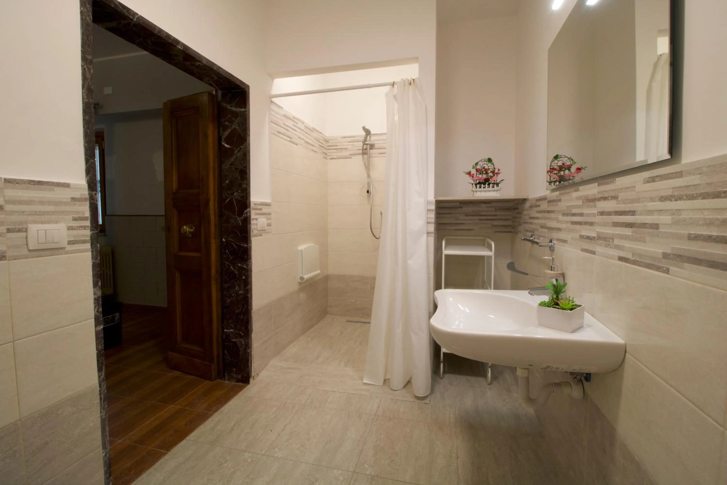 Bathroom in Villa Gelsomino Garden