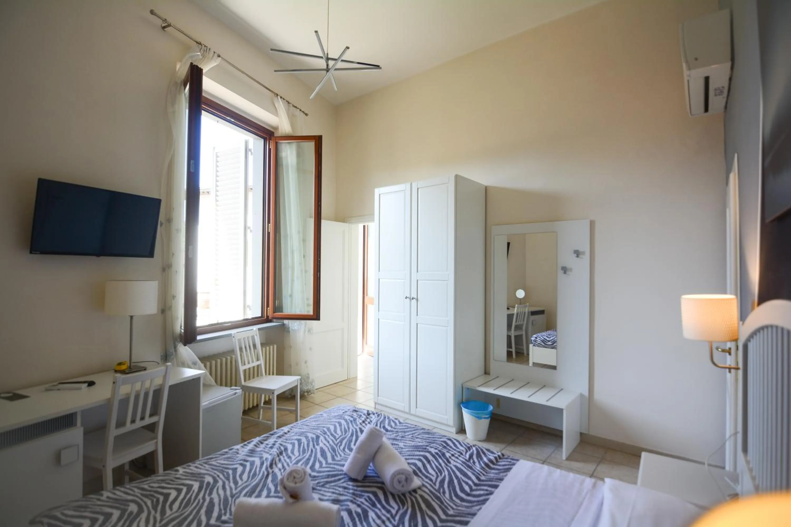 Bedroom, Bed in Villa Gelsomino Garden