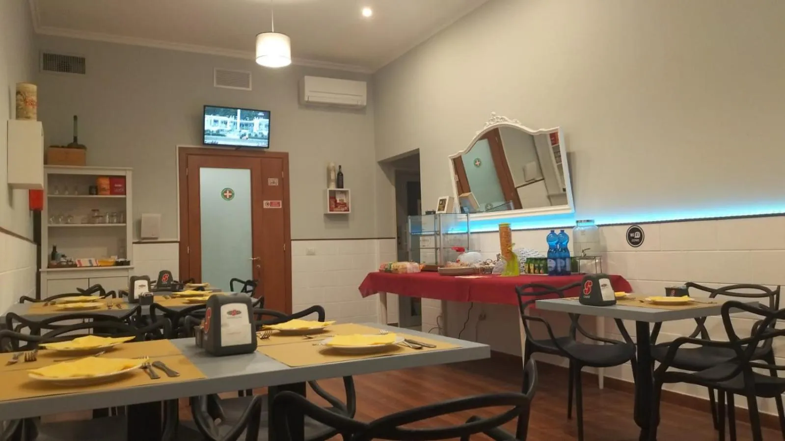 Restaurant/places to eat in Villa Gelsomino Garden